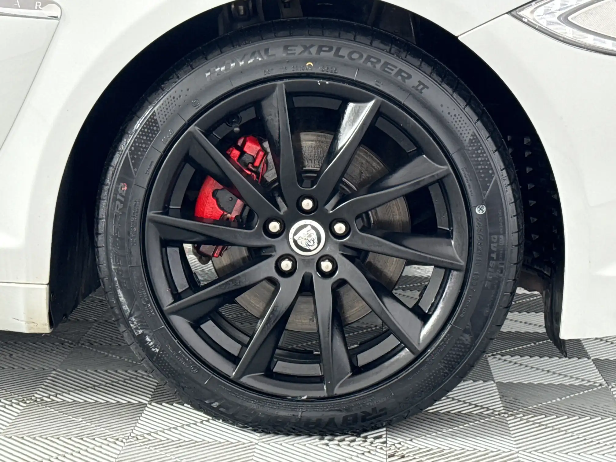 Jaguar XF