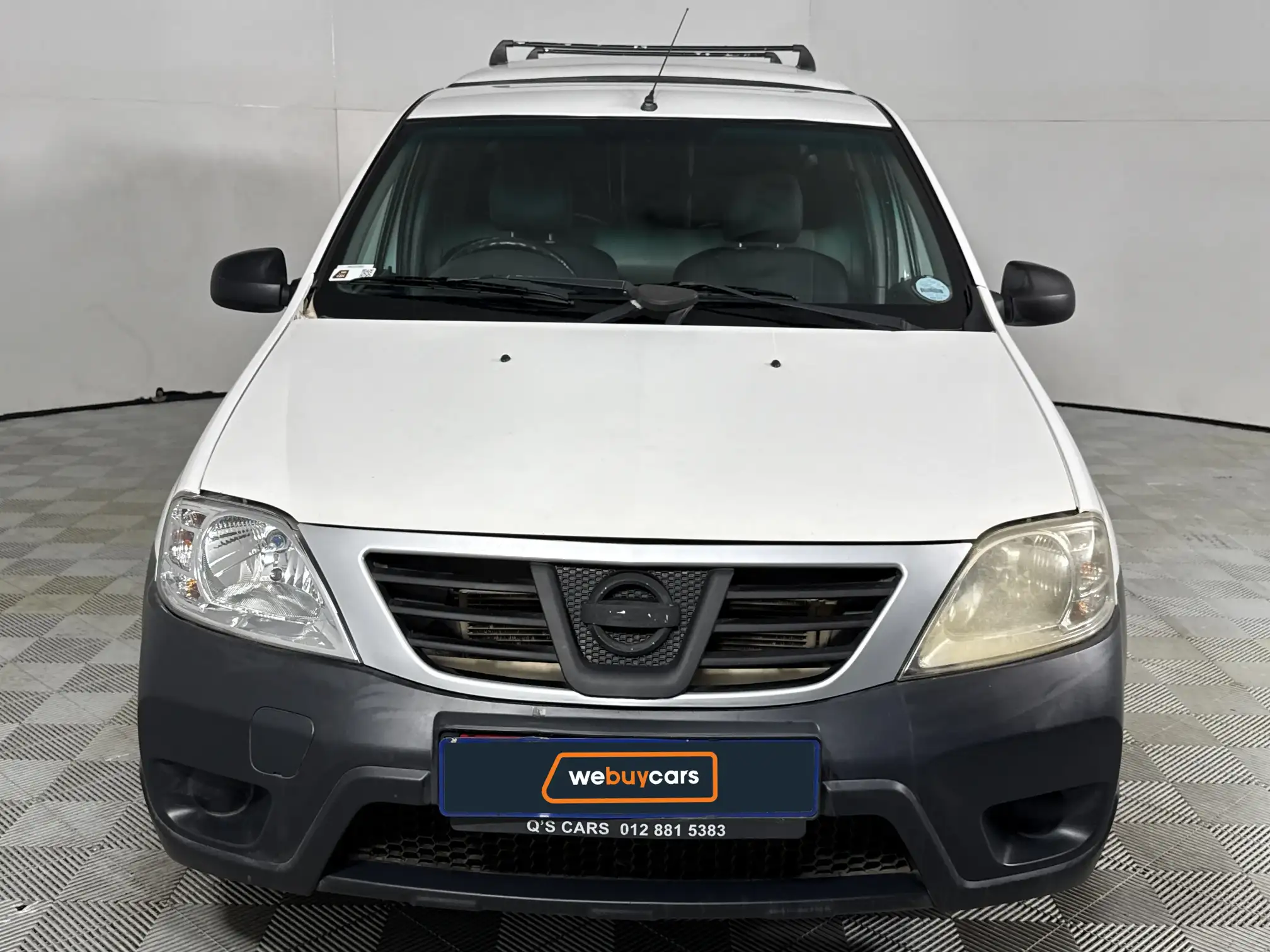Nissan NP200