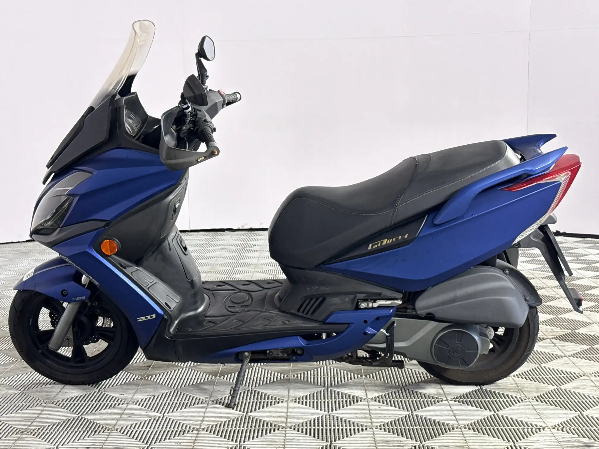 Kymco People