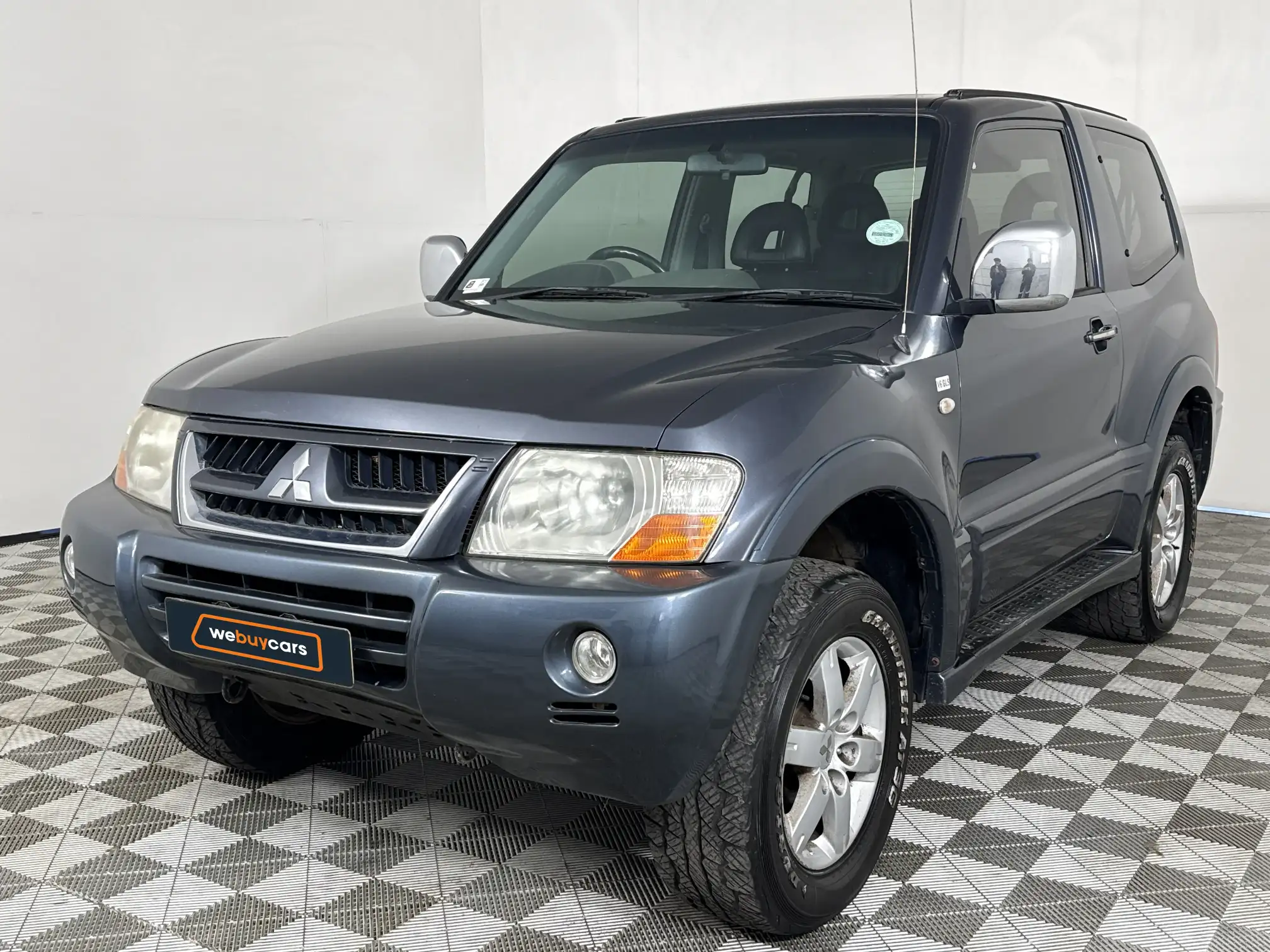 2004 Mitsubishi Pajero