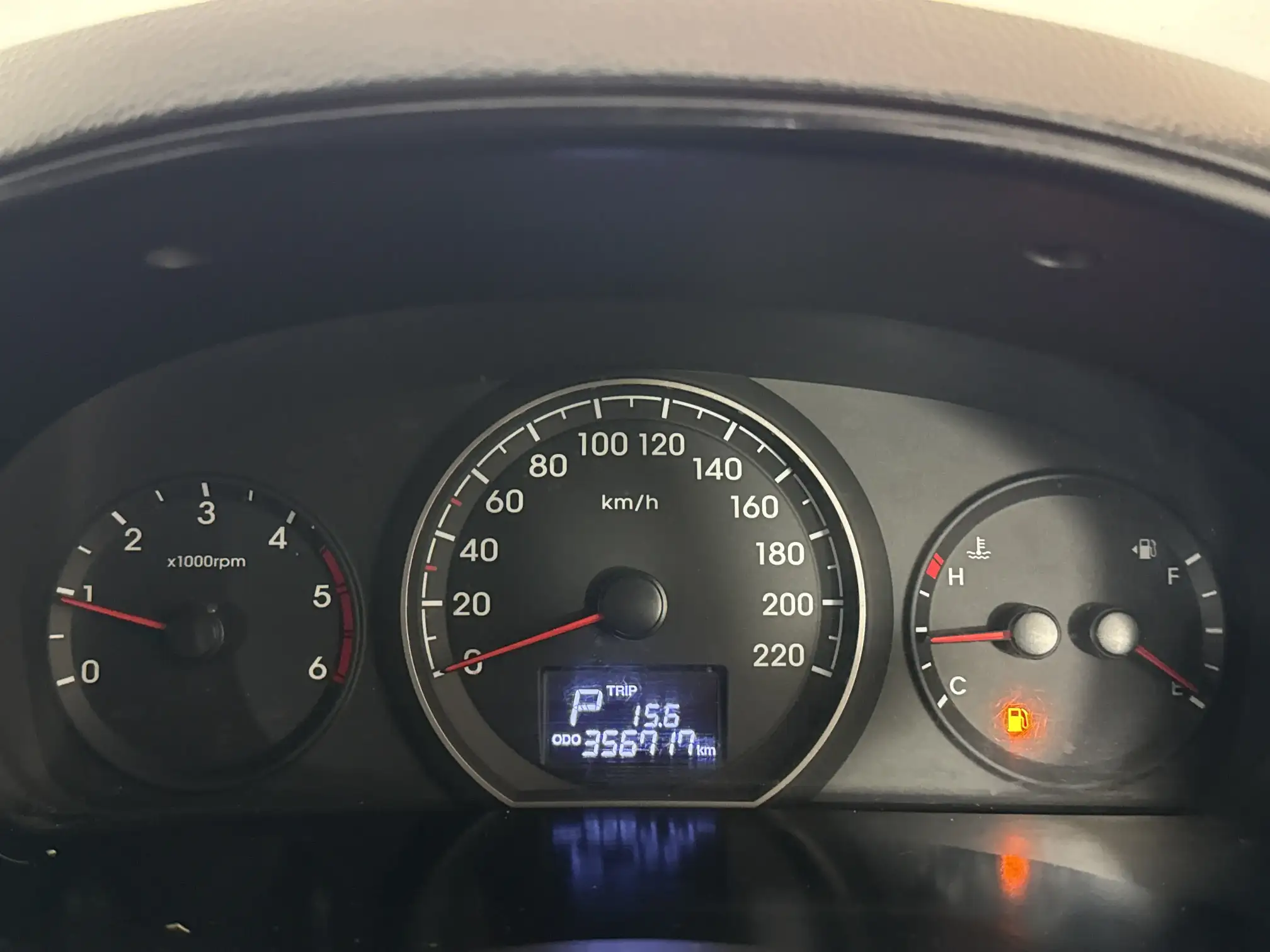 Hyundai H-1