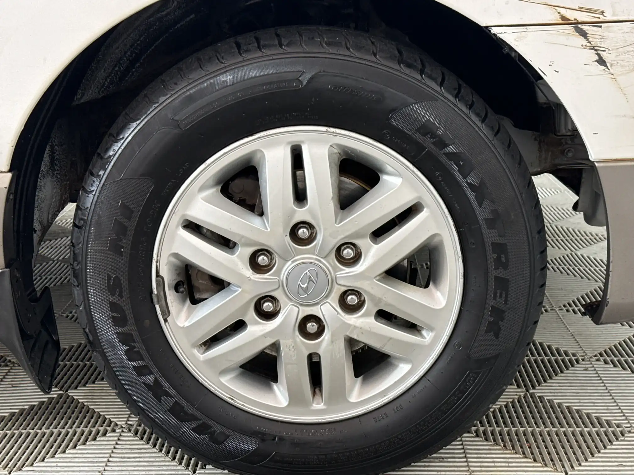 Hyundai H-1
