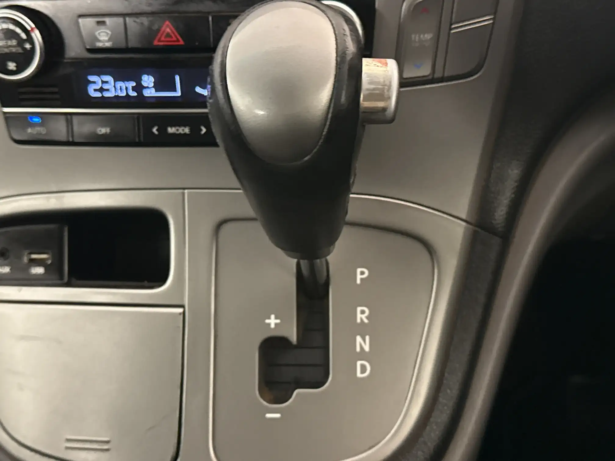 Hyundai H-1