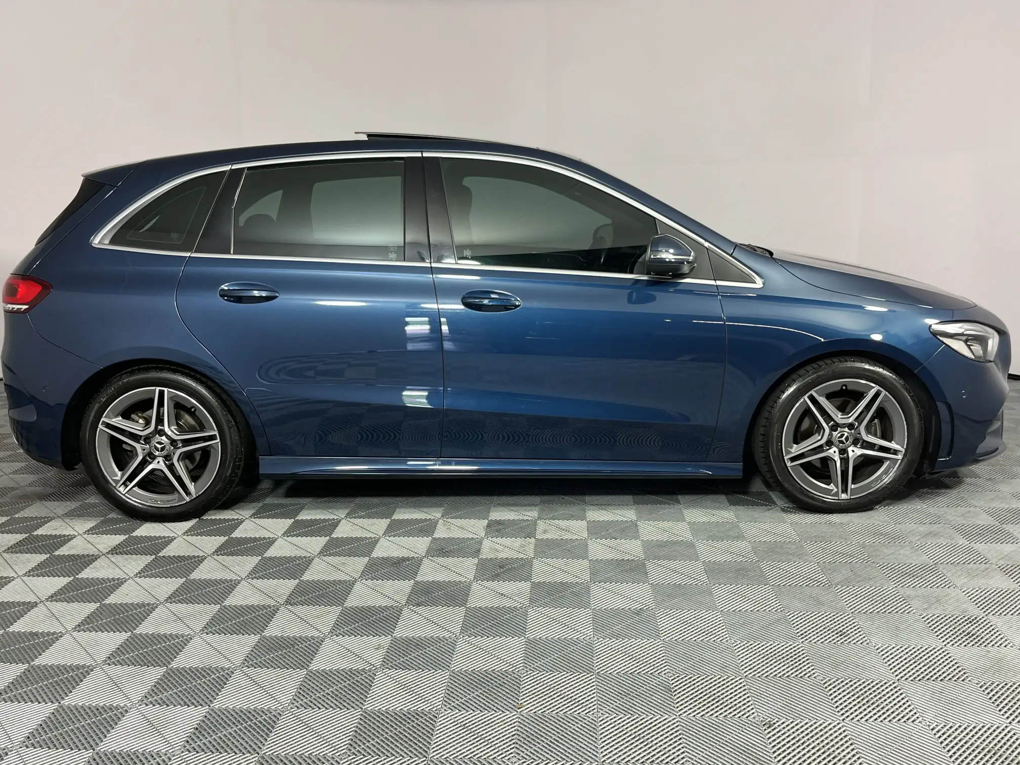 Mercedes-Benz B Class