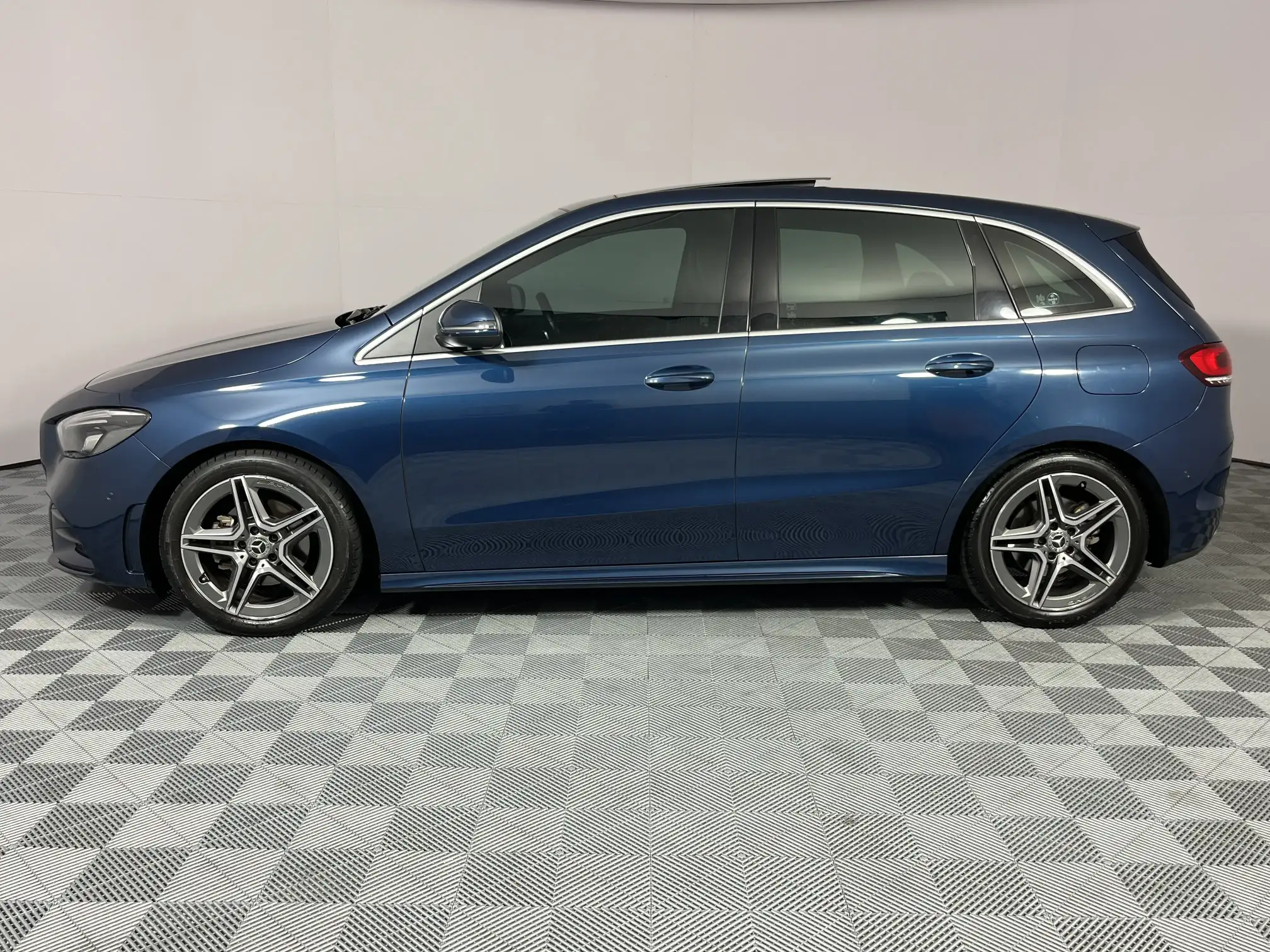 Mercedes-Benz B Class