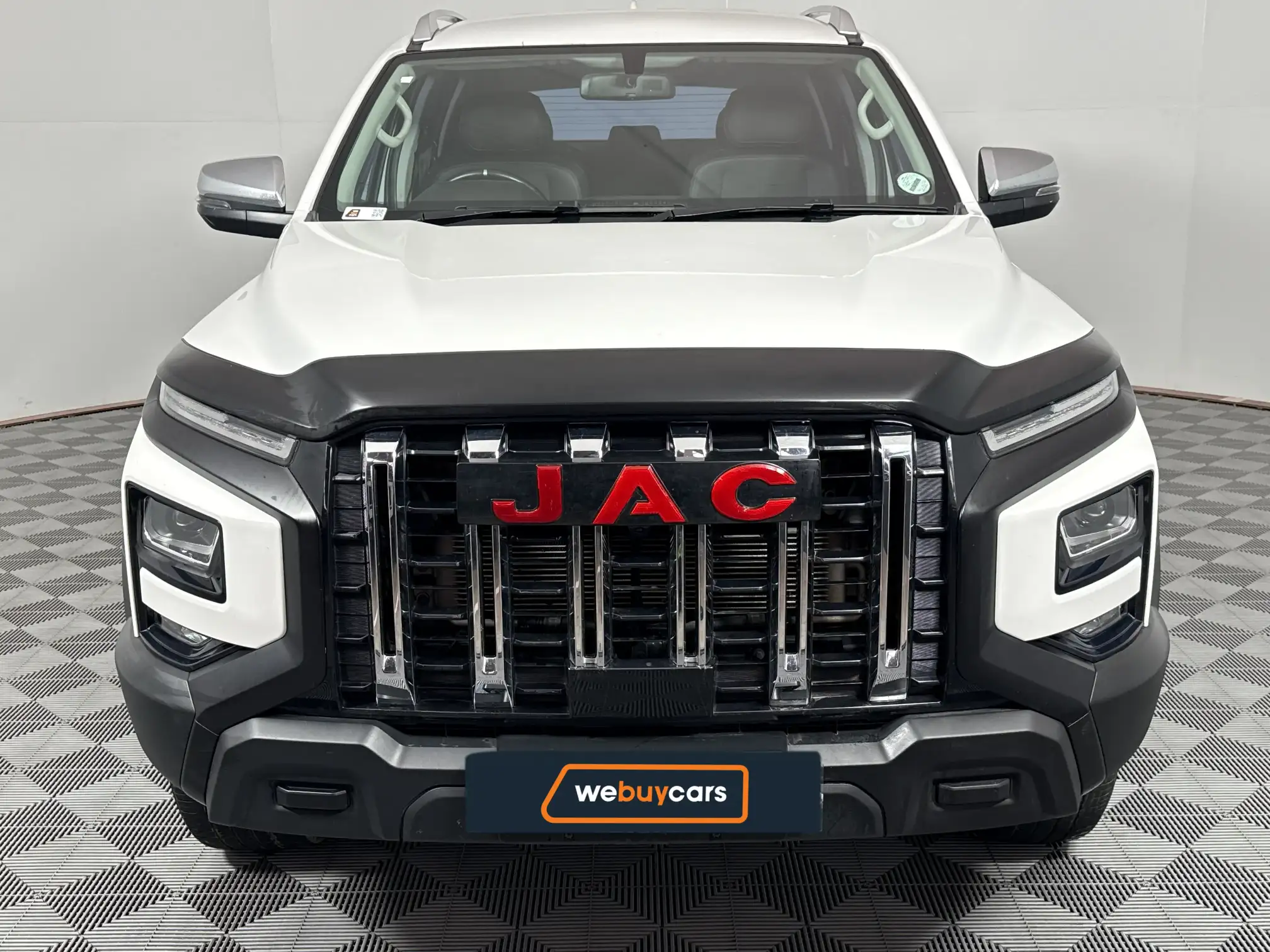 JAC T9
