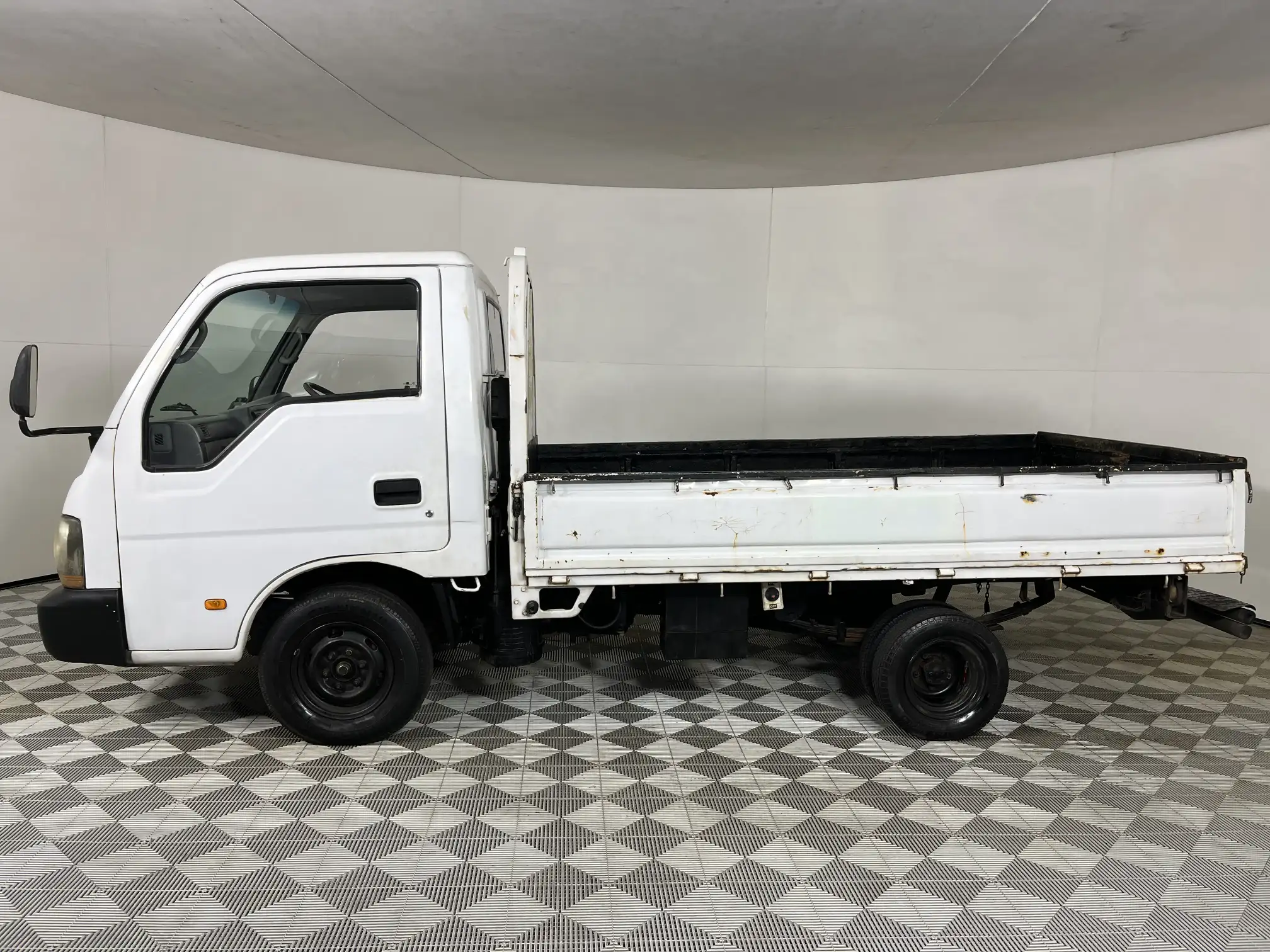 KIA K 2700