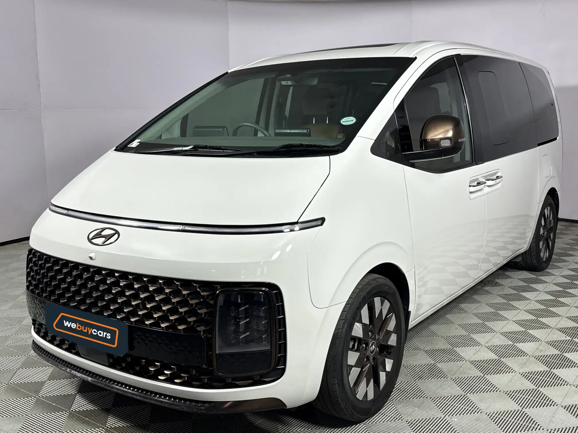 2022 Hyundai Staria