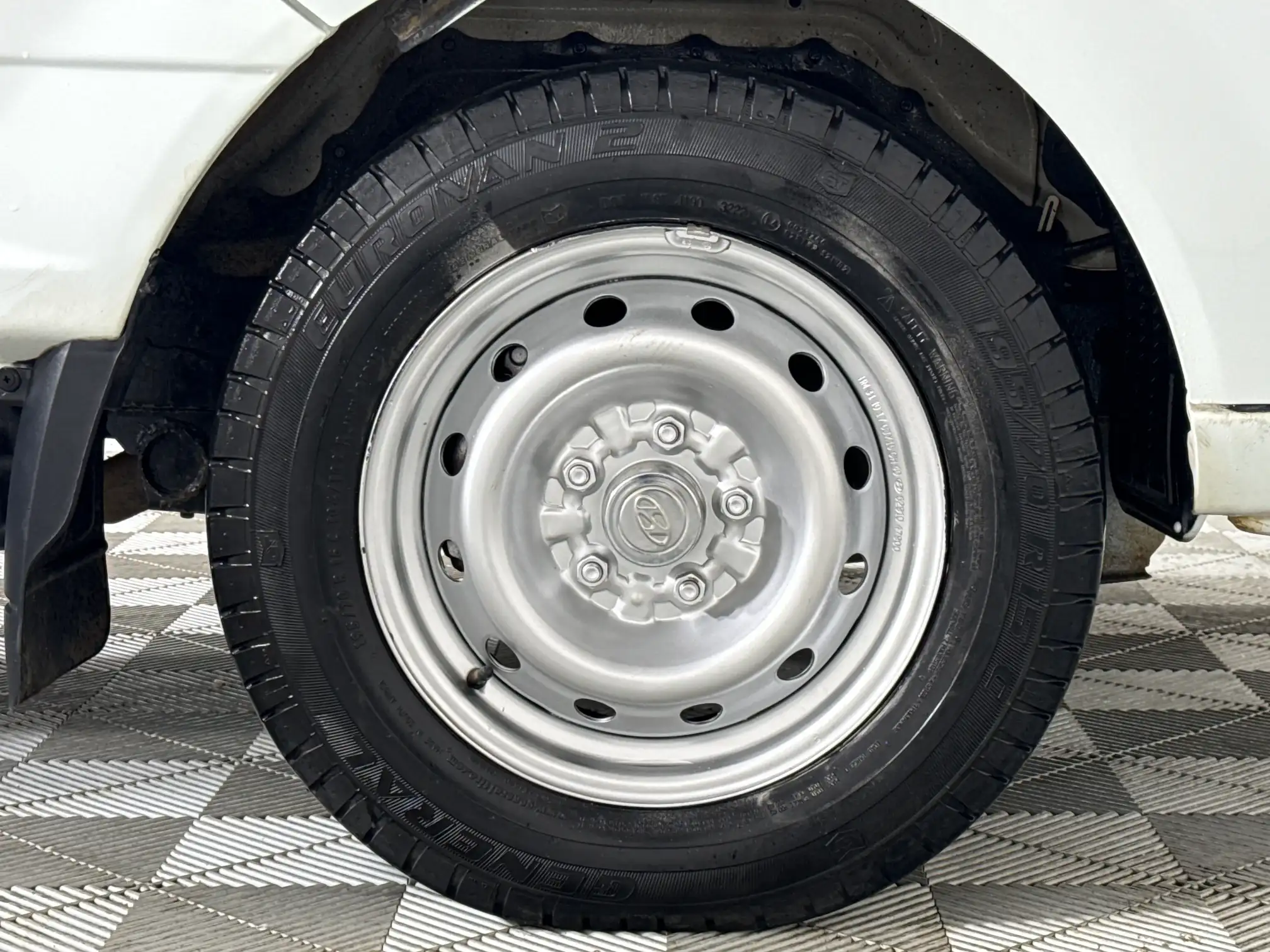 Hyundai H100