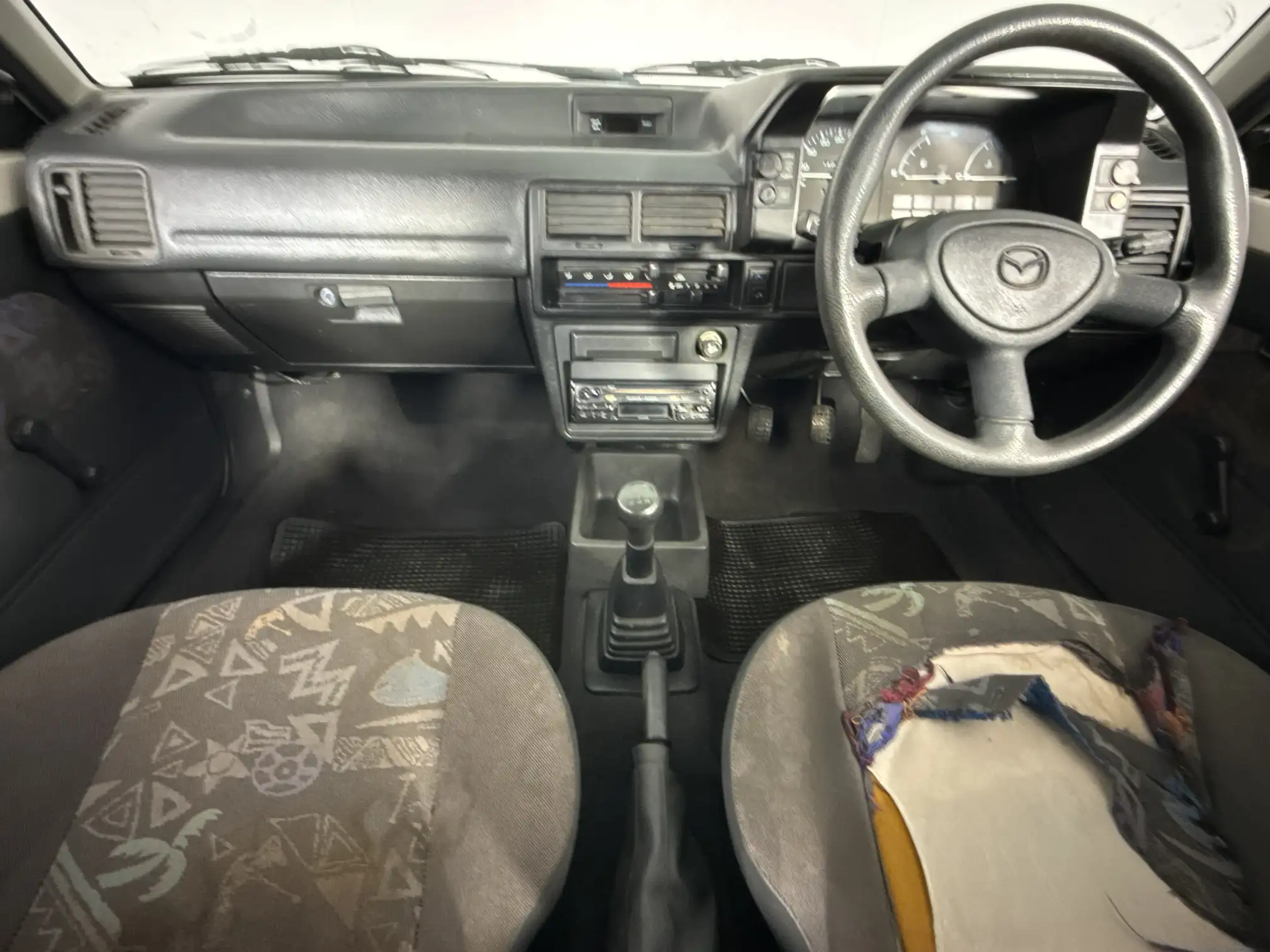 Mazda 323