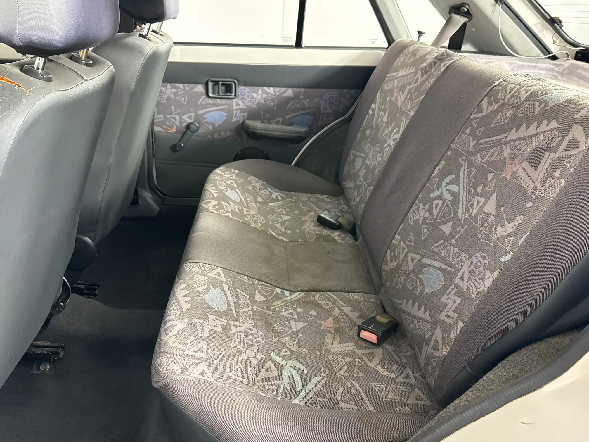 Mazda 323