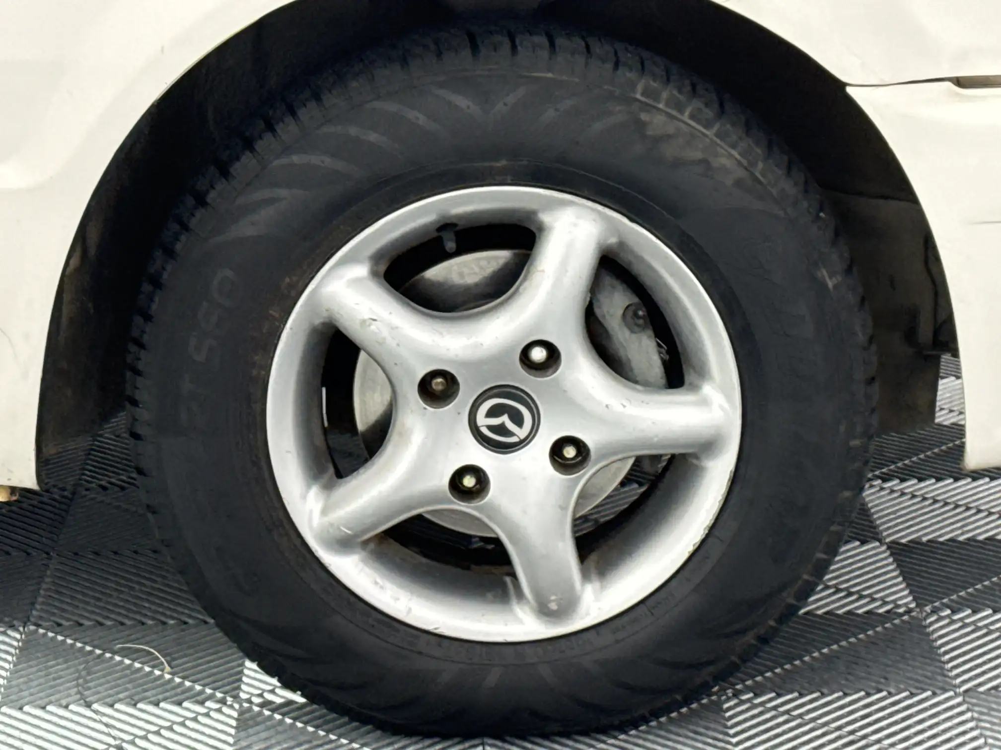 Mazda 323