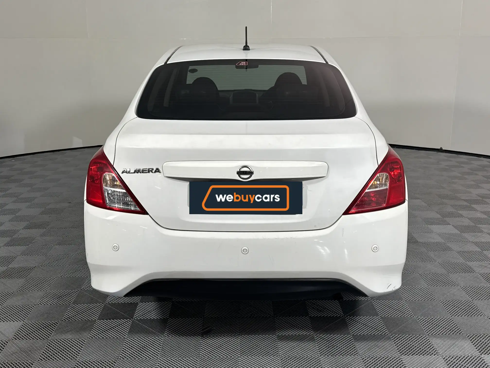 Nissan Almera
