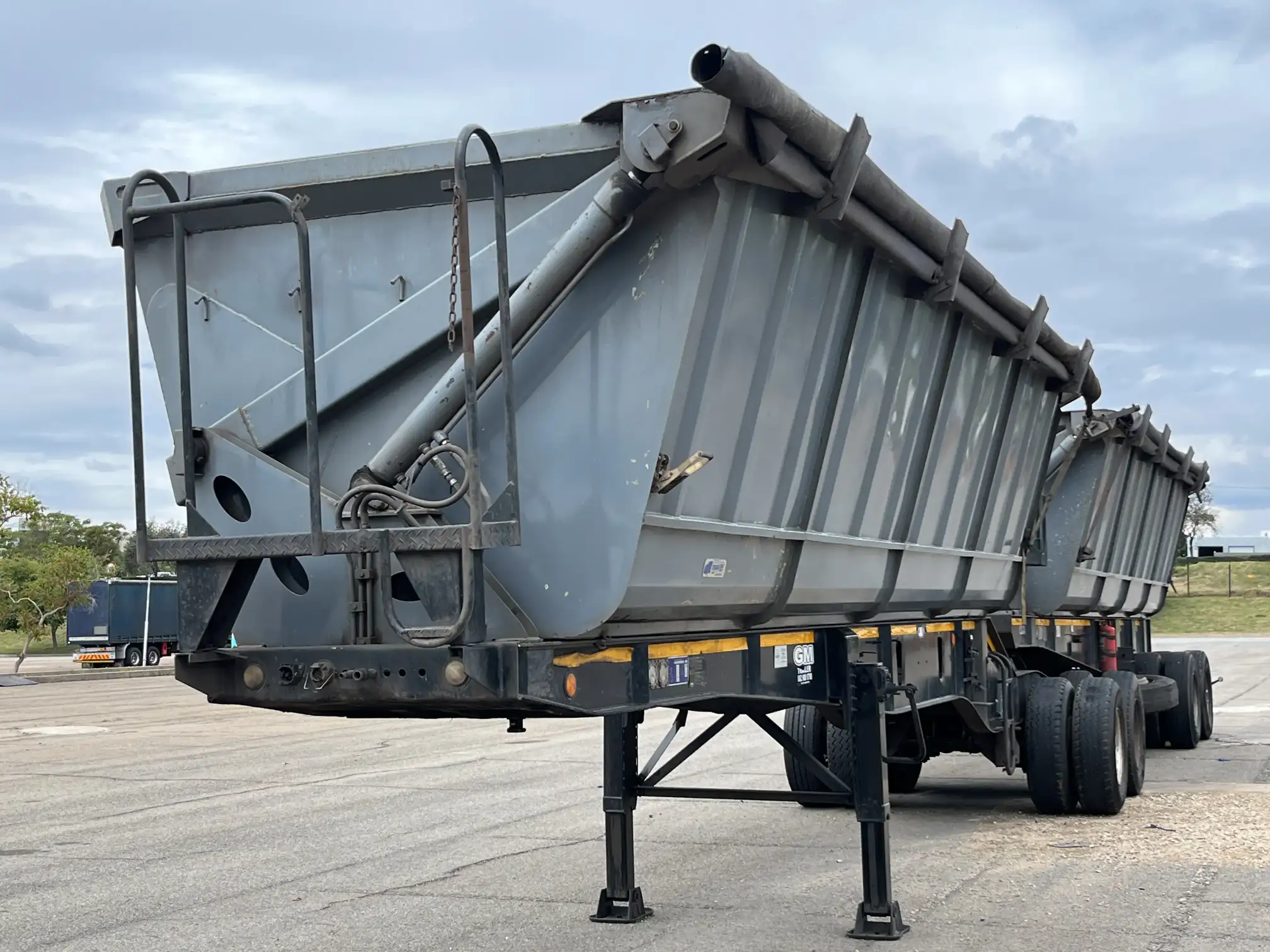 Tohf Side Tipper