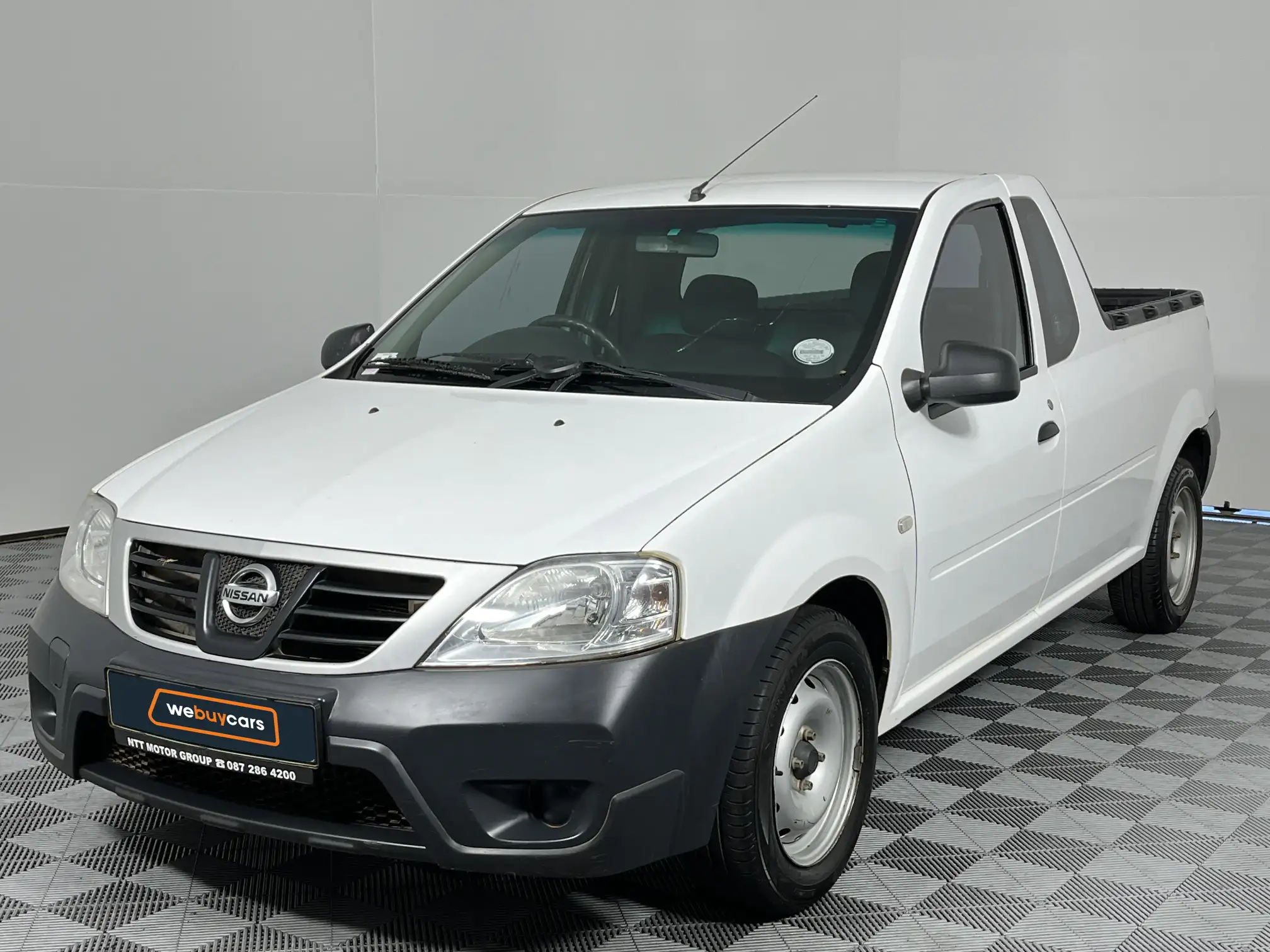2024 Nissan NP200