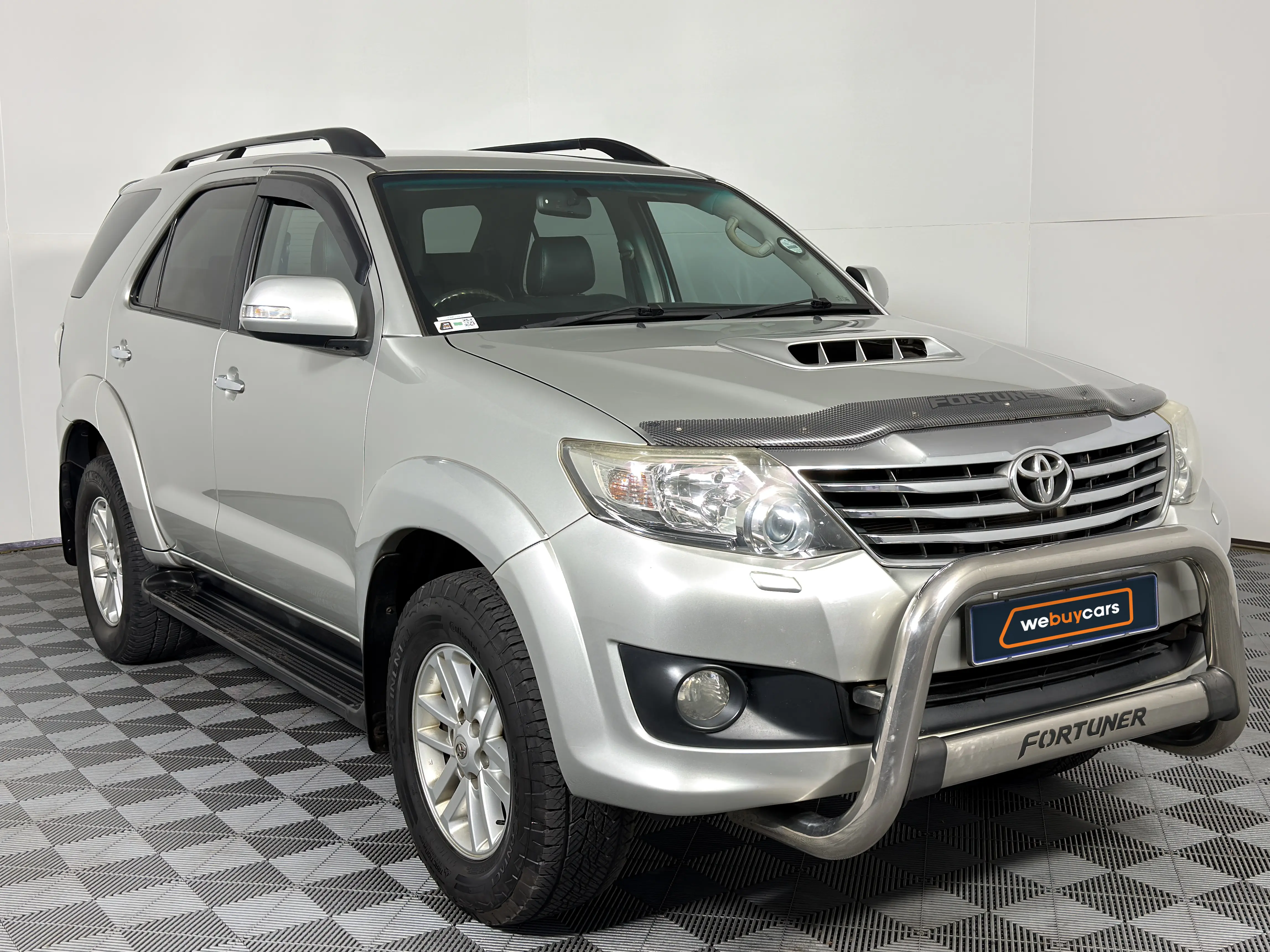 2014 Toyota Fortuner 3.0d-4d R/B Auto, photo 3