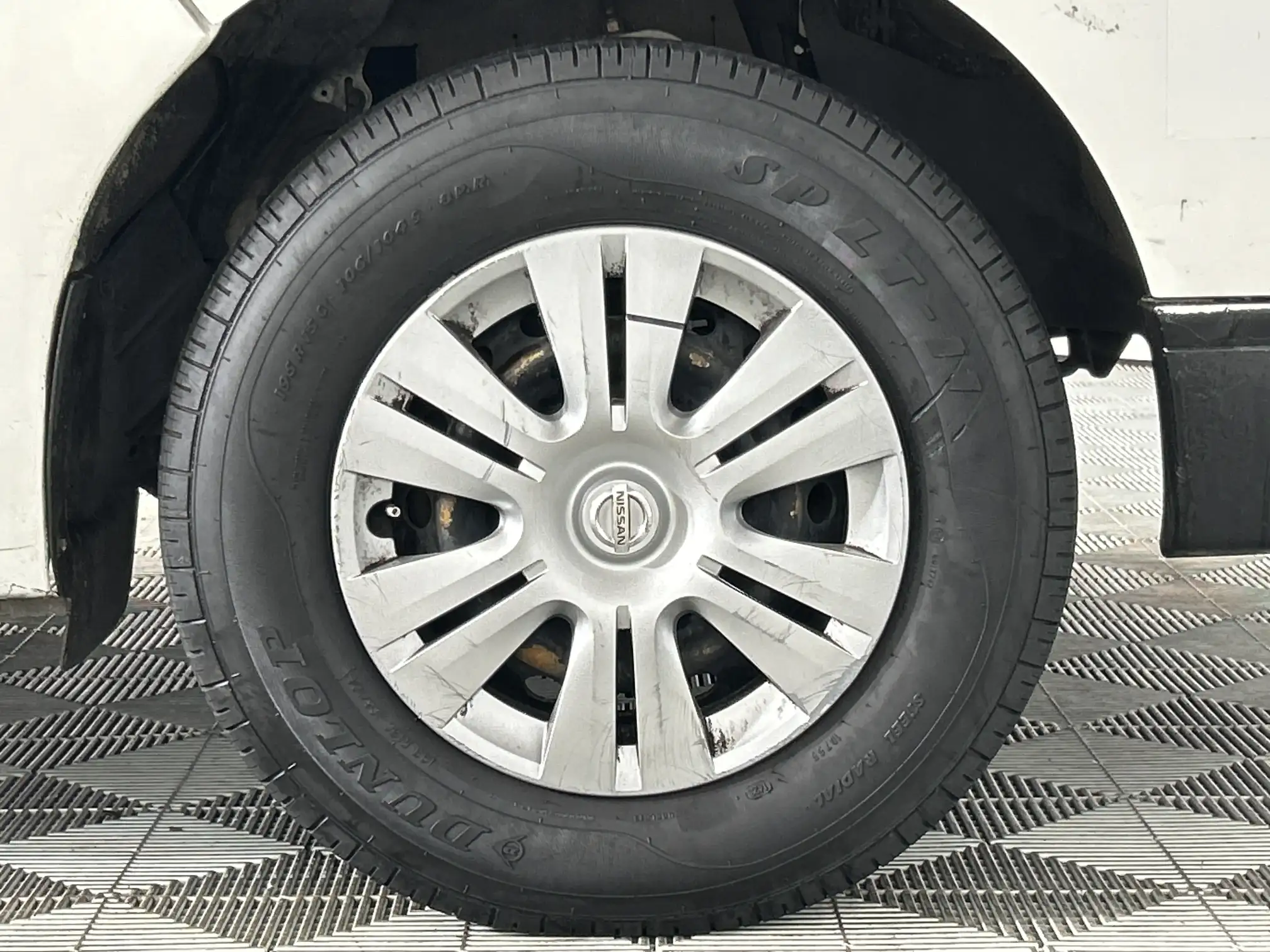 Nissan Nv350