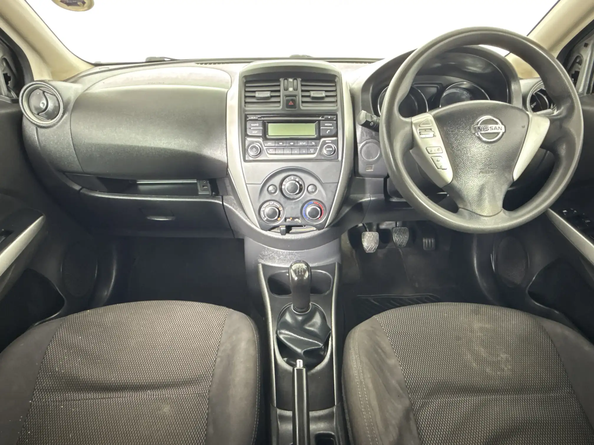Nissan Almera