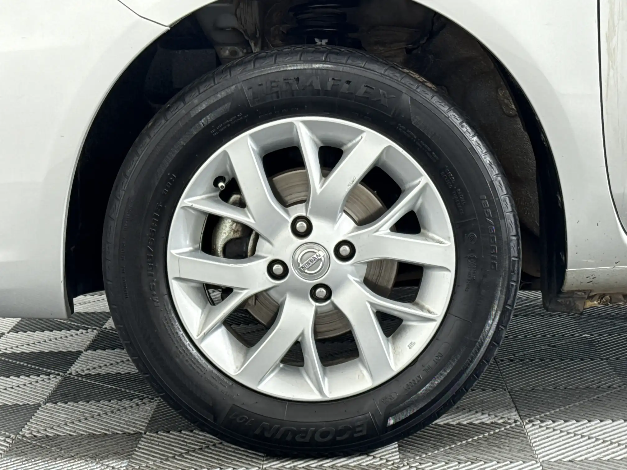 Nissan Almera