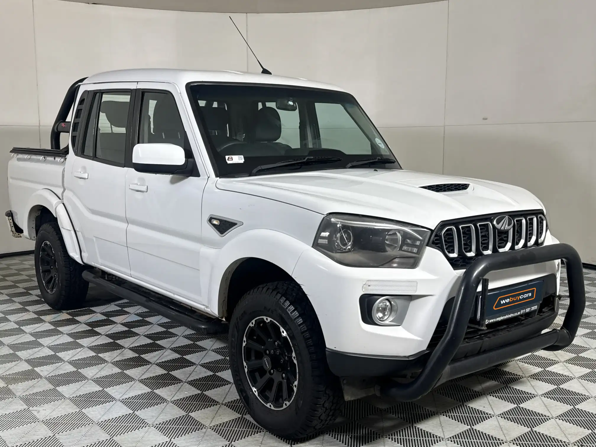 Mahindra PIK UP