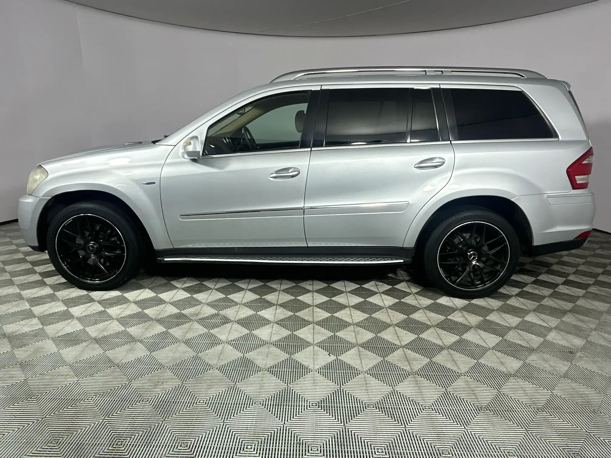 Mercedes-Benz M Class