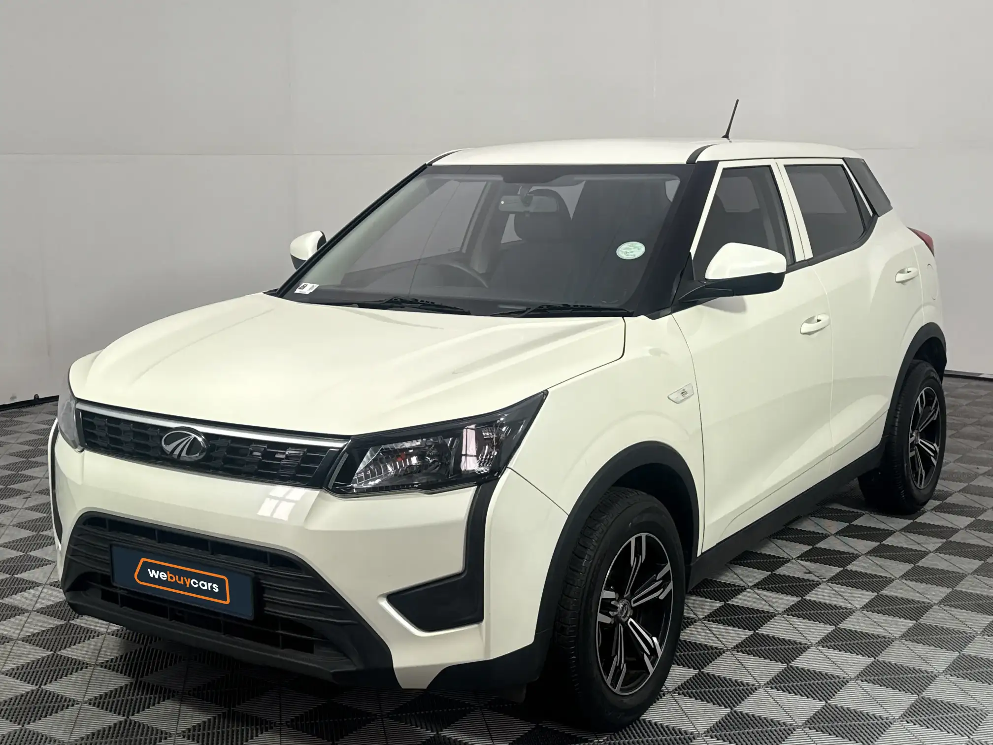 2022 Mahindra Xuv300