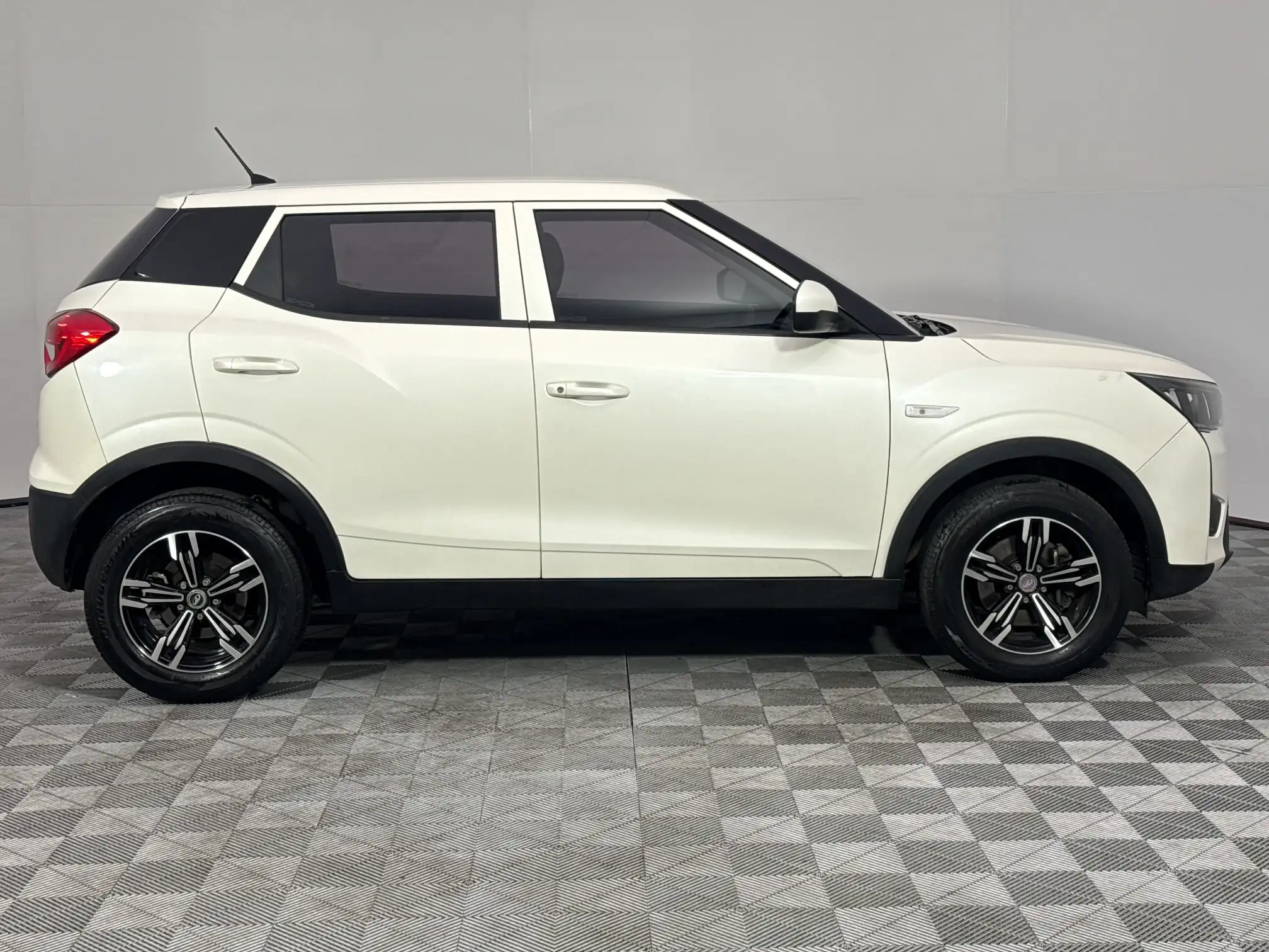 Mahindra Xuv300