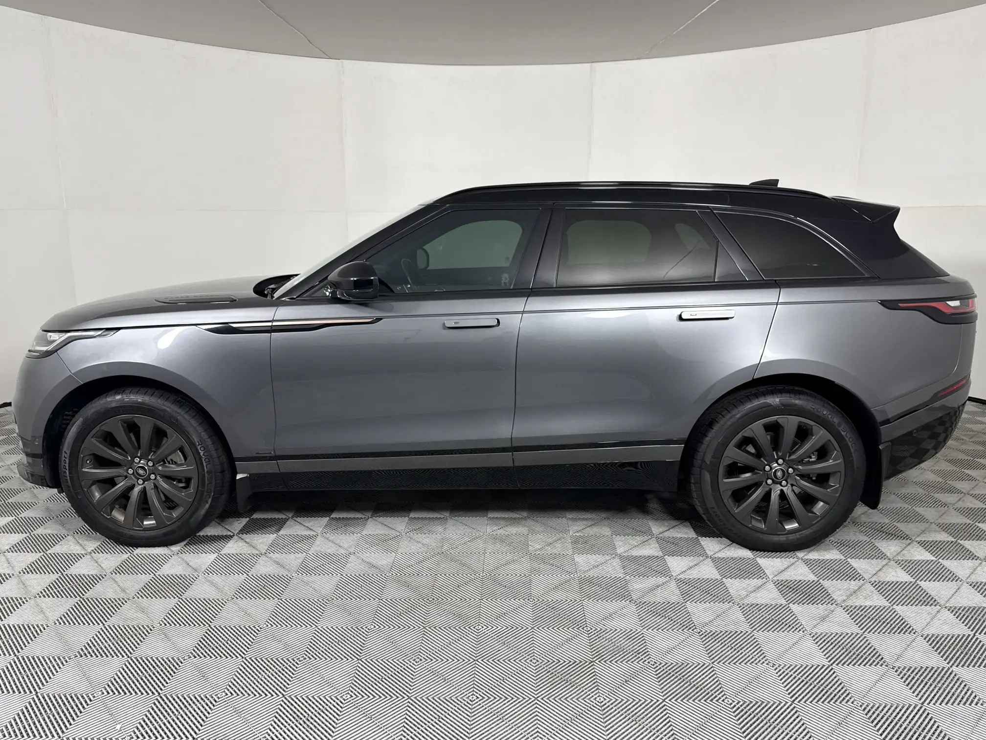Land Rover Velar