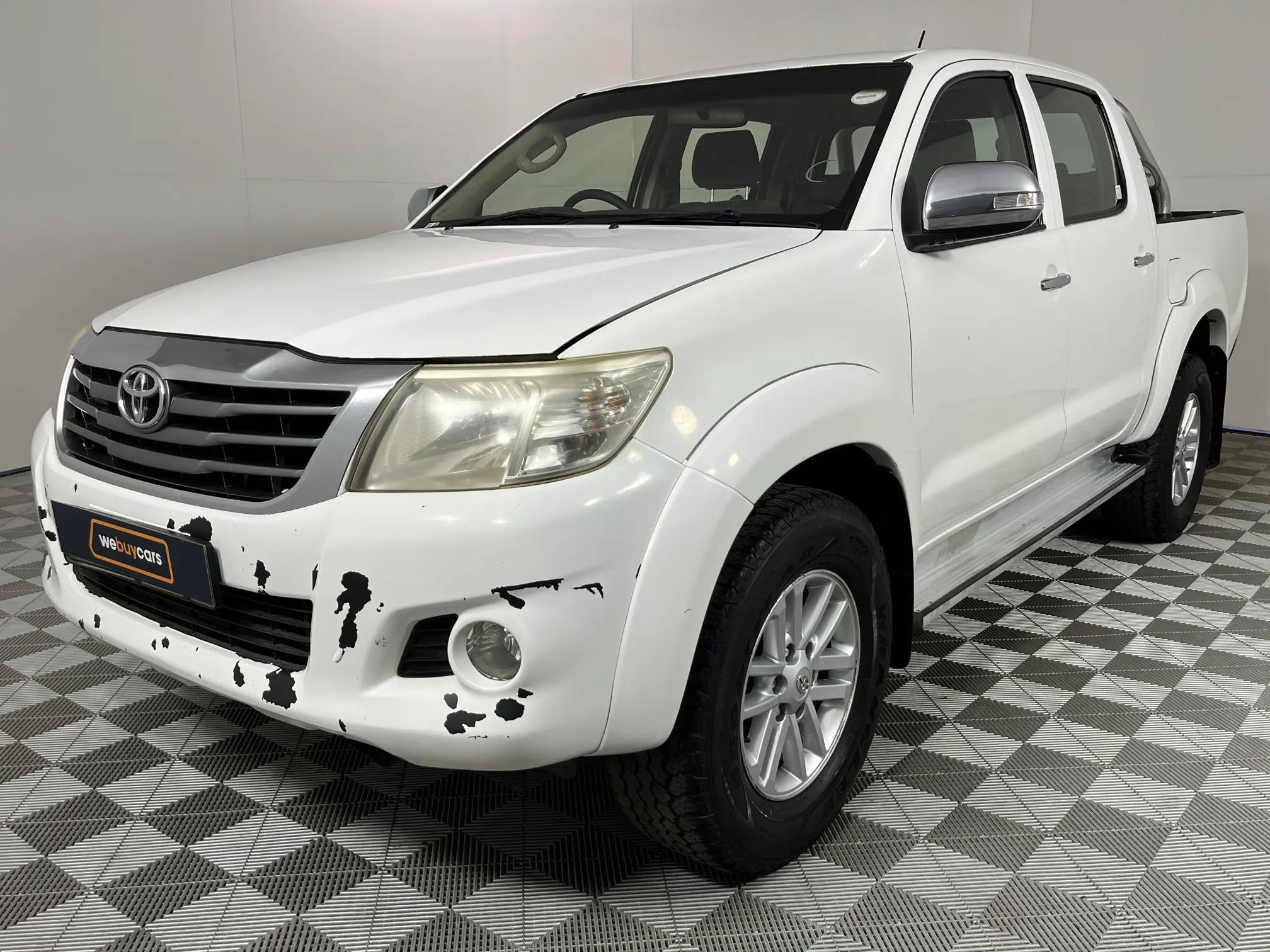 Toyota Hilux (Mark II) 2.7 VVTi Raider R/B Double Cab for sale - R 156 ...