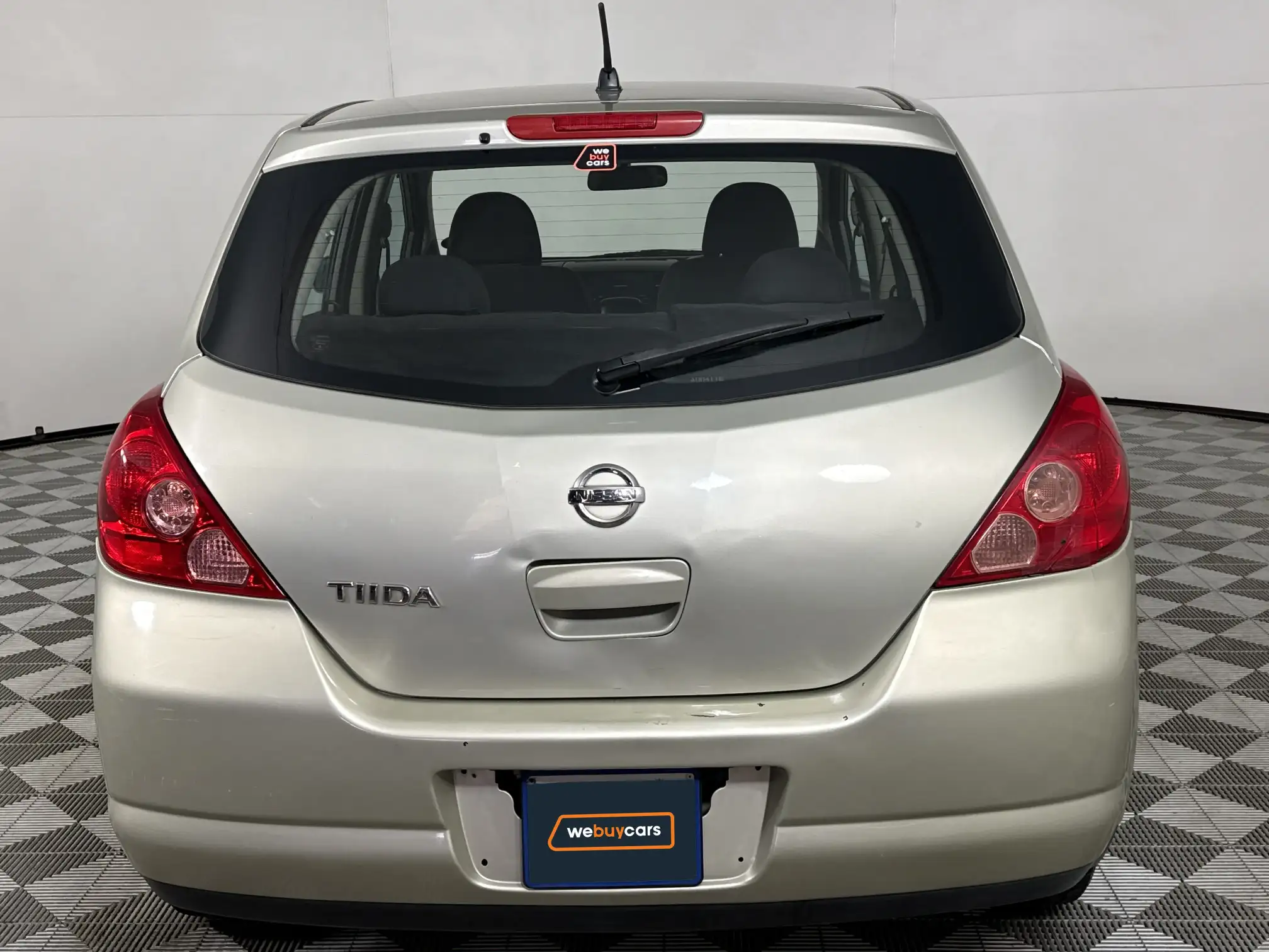 Nissan Tiida