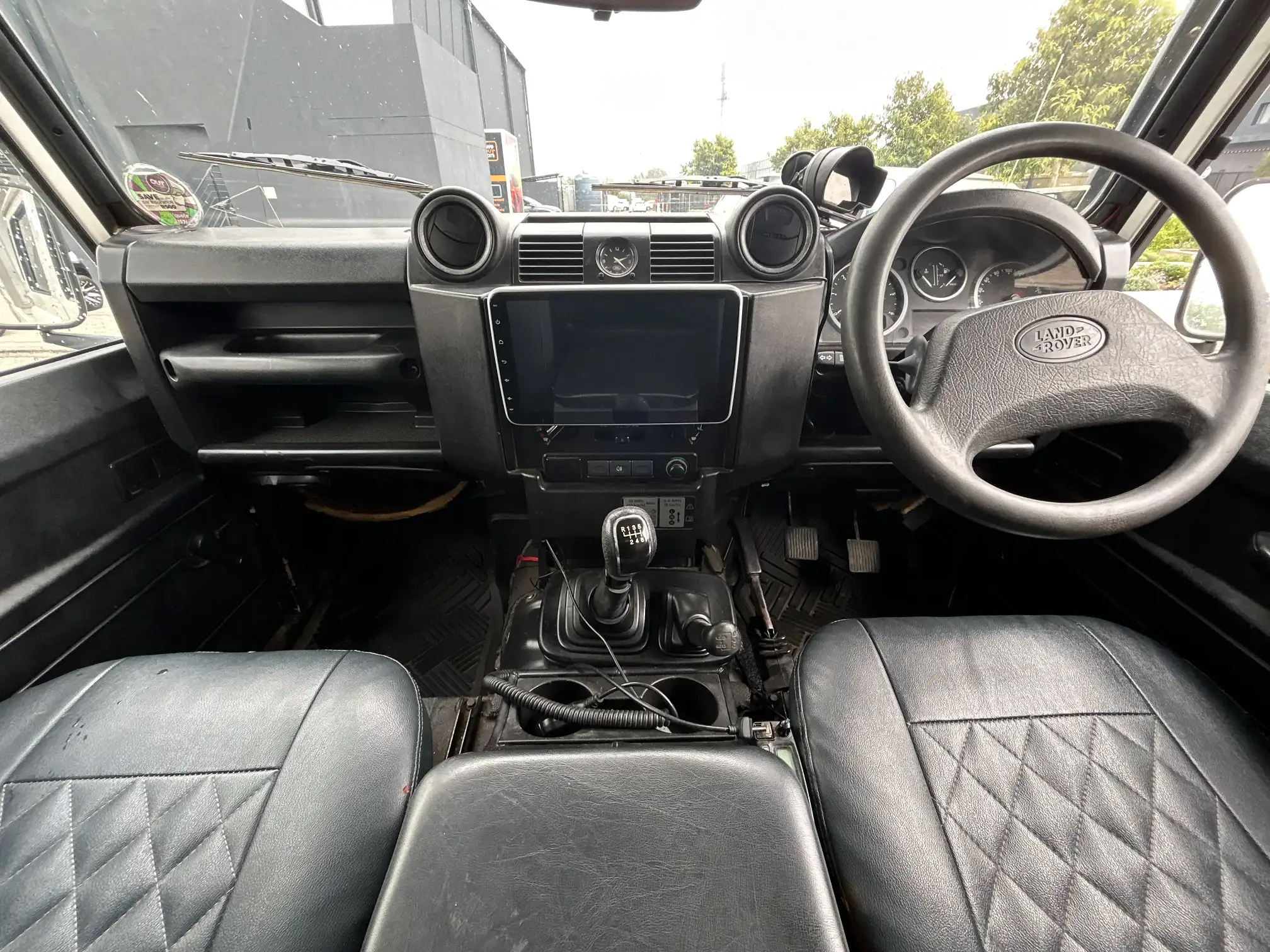 Land Rover Defender