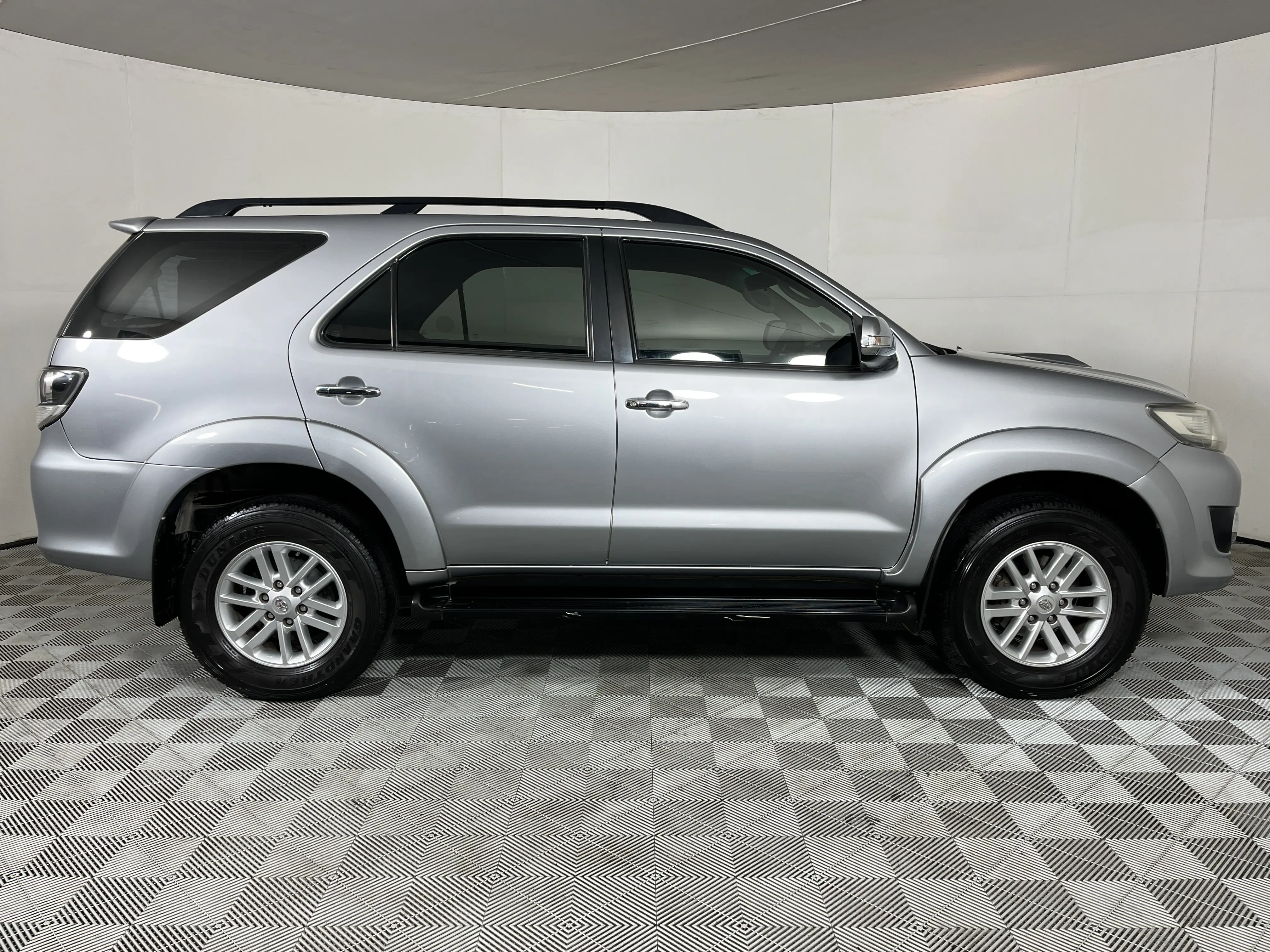 2015 Toyota Fortuner 2.5d-4d RB, photo 4