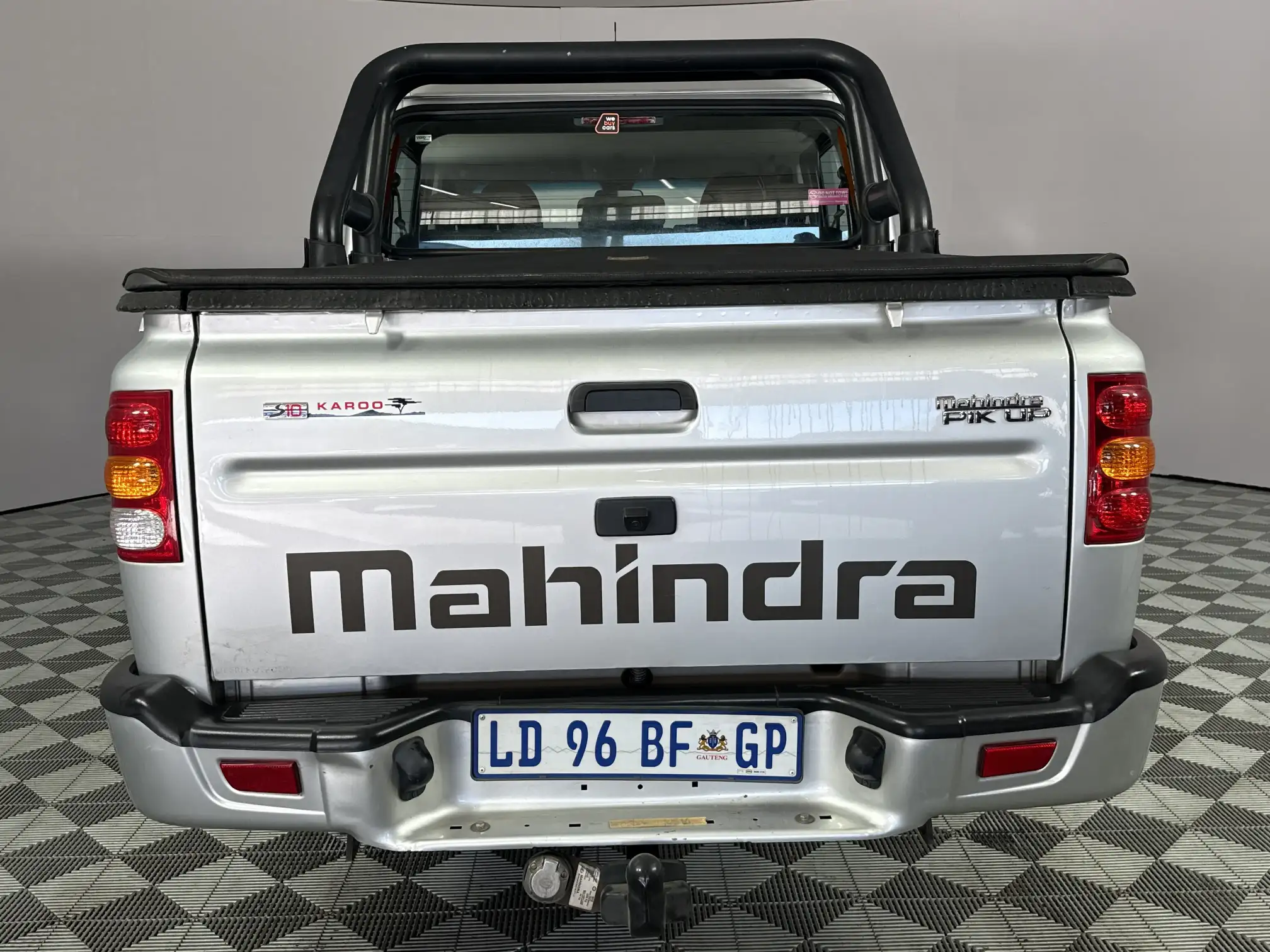 Mahindra PIK UP