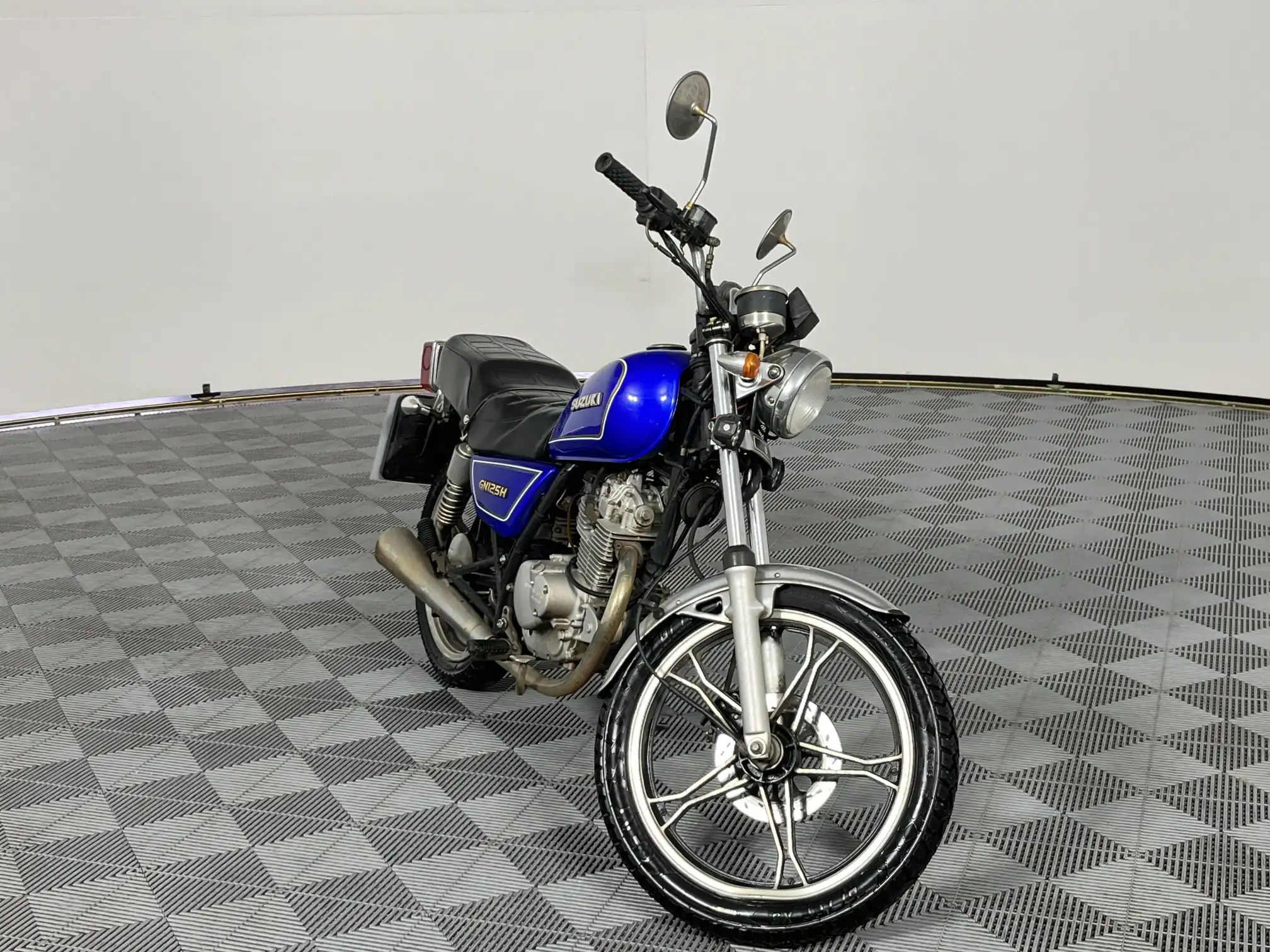 Suzuki GN