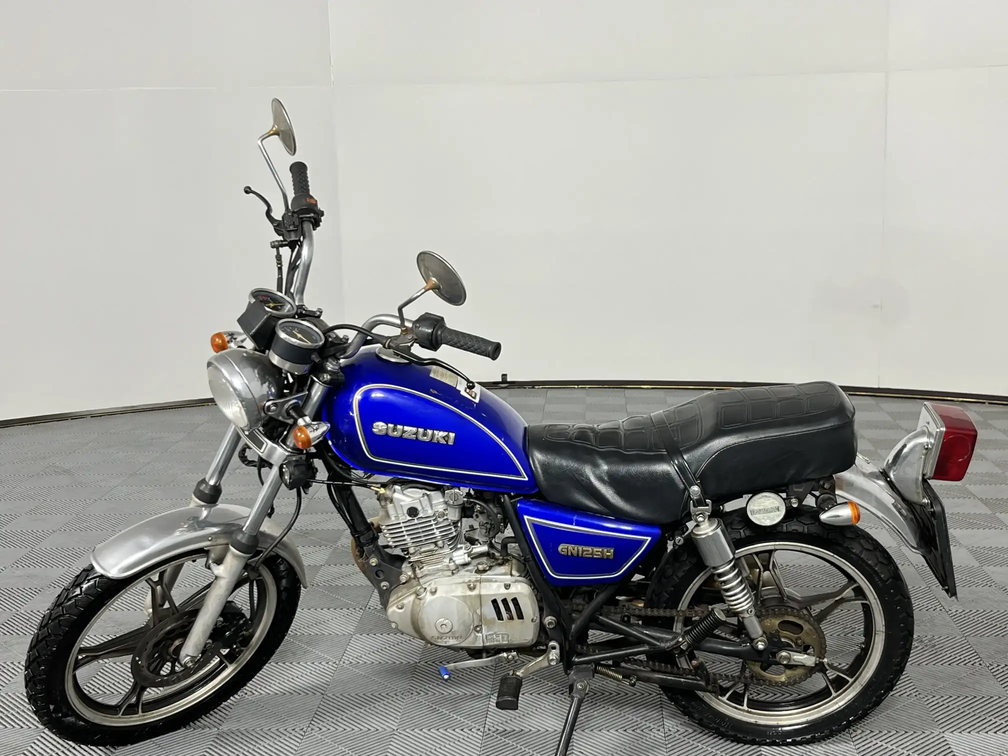 Suzuki GN