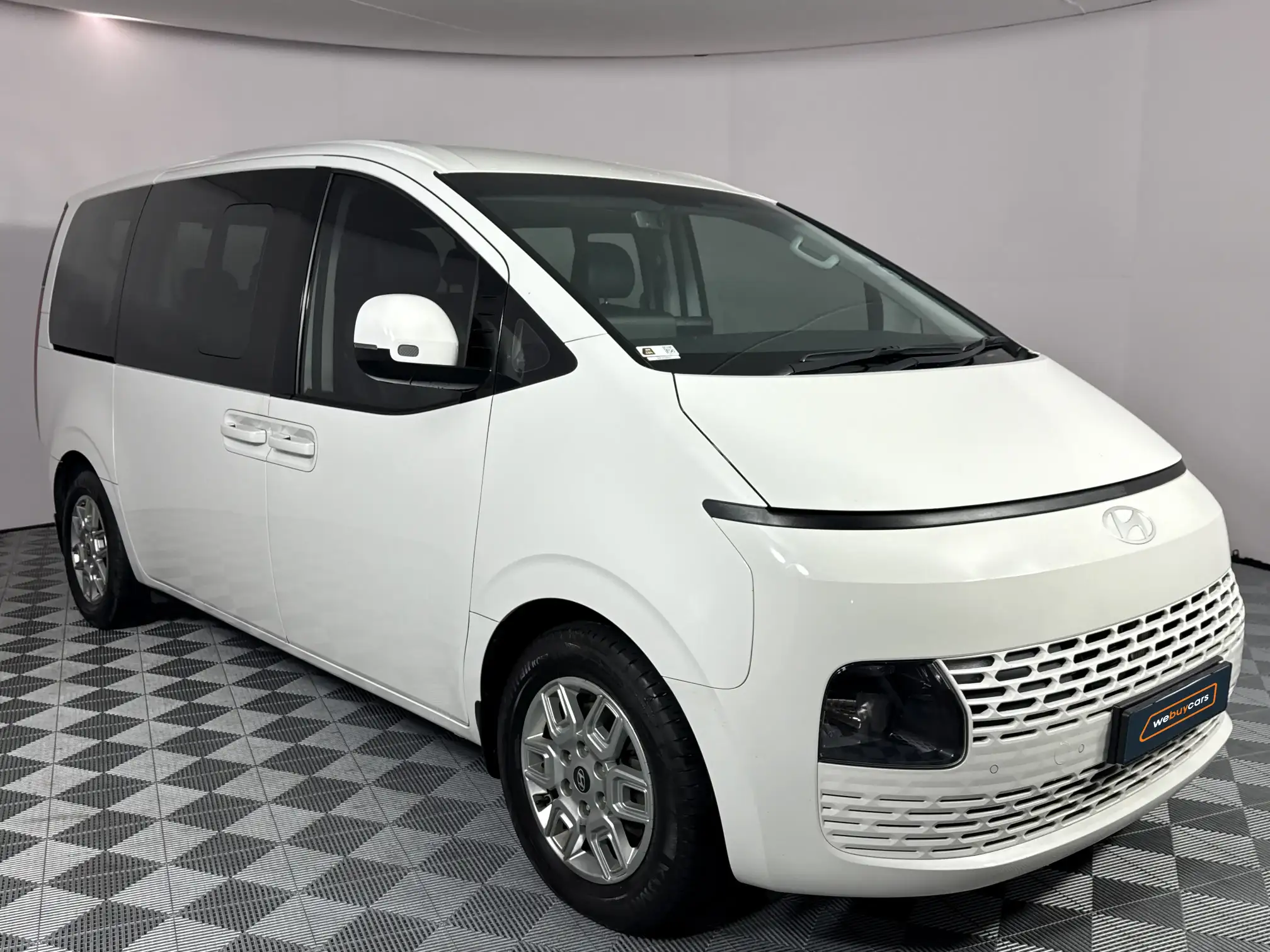 Hyundai Staria