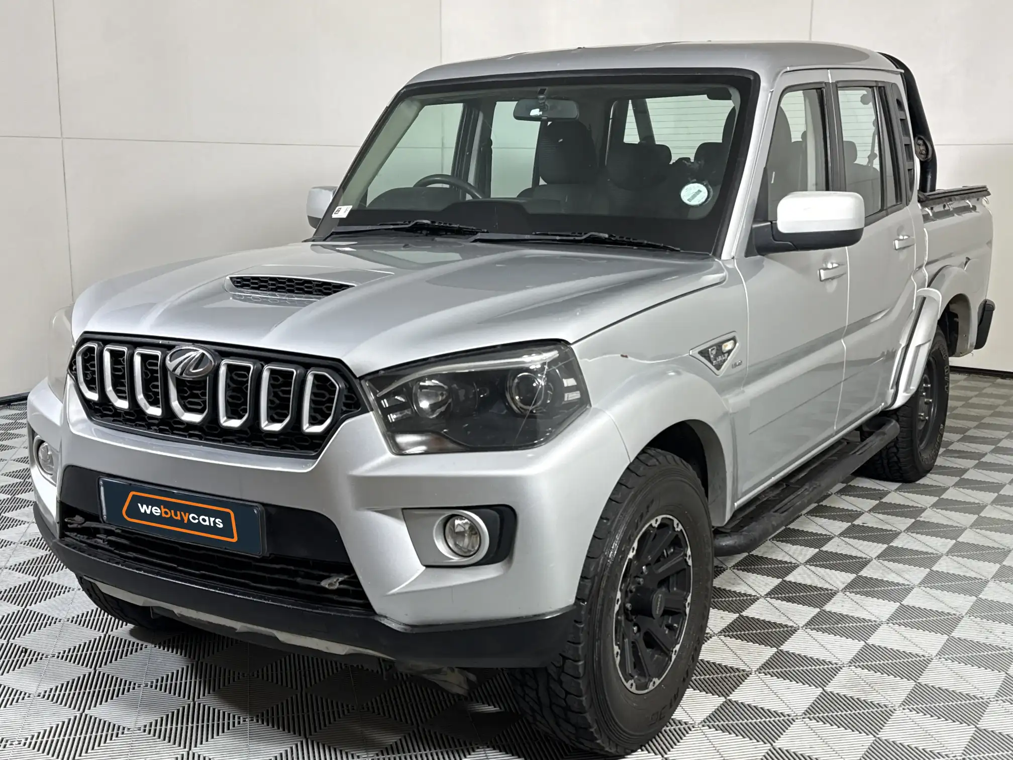 2022 Mahindra PIK UP