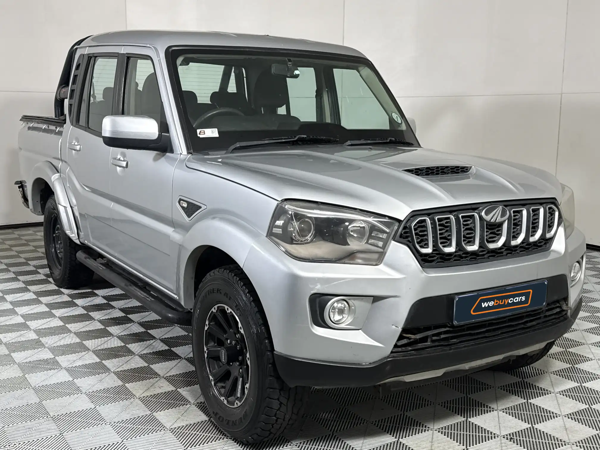 Mahindra PIK UP