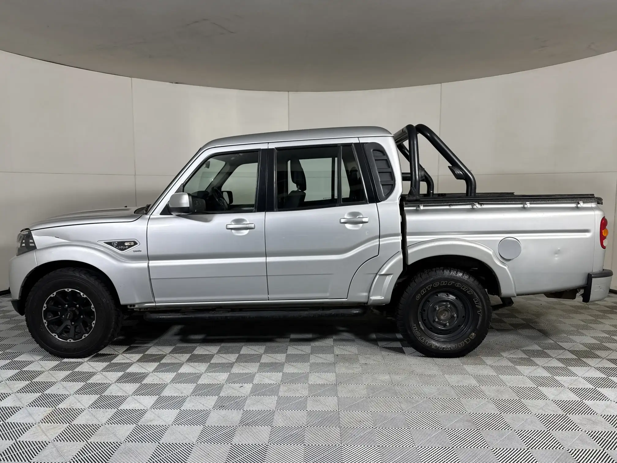 Mahindra PIK UP