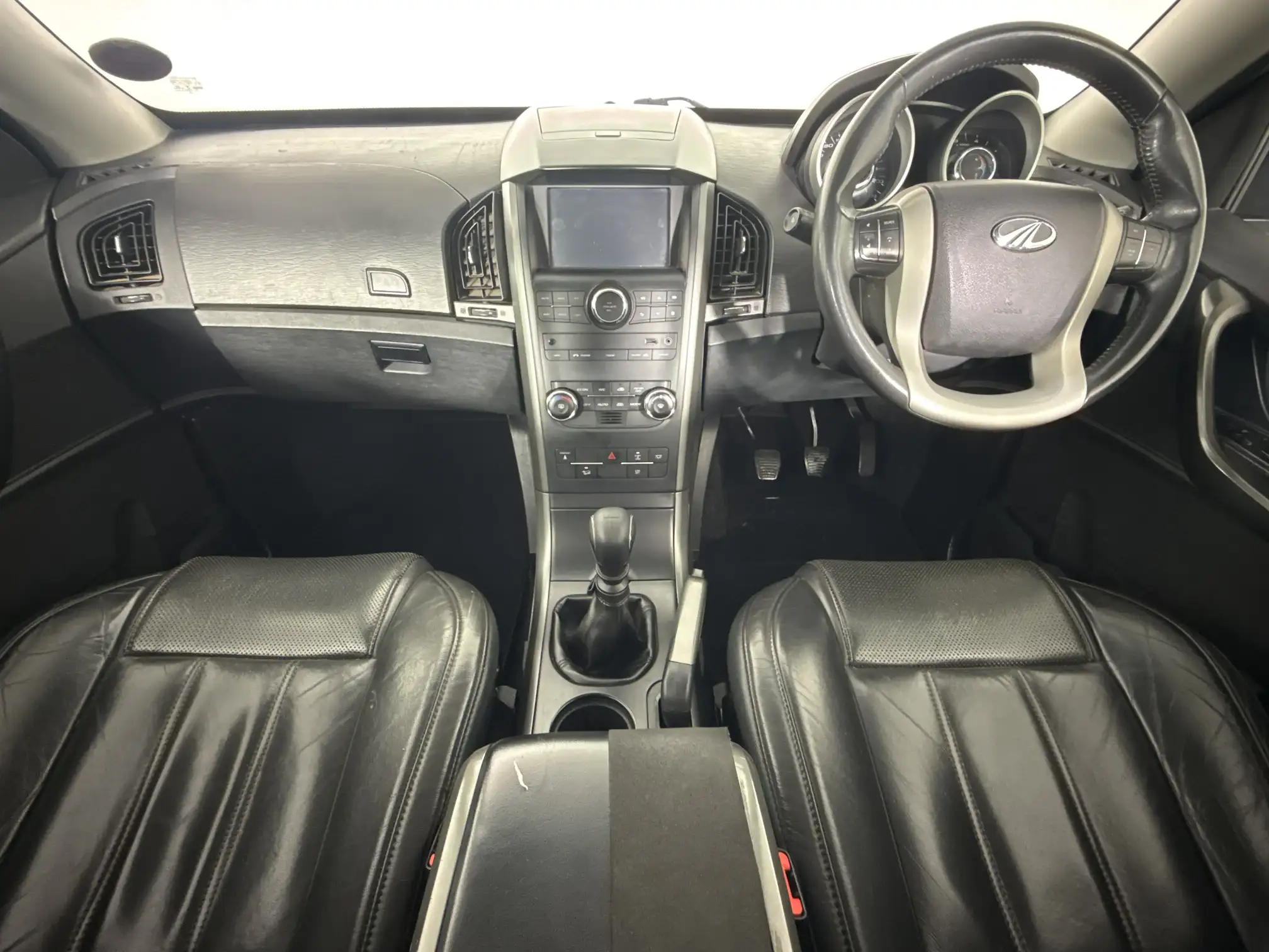 Mahindra XUV
