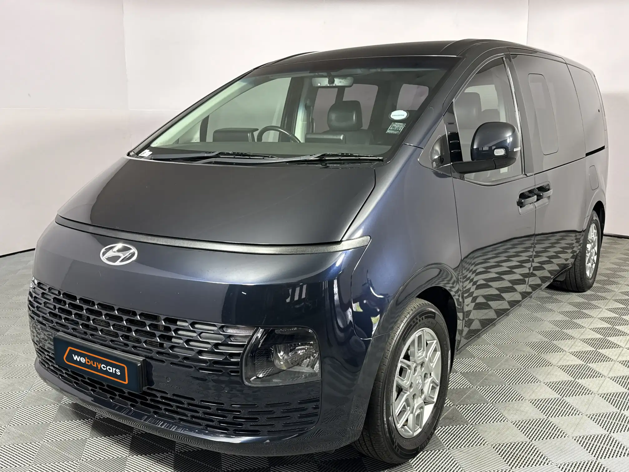 2022 Hyundai Staria