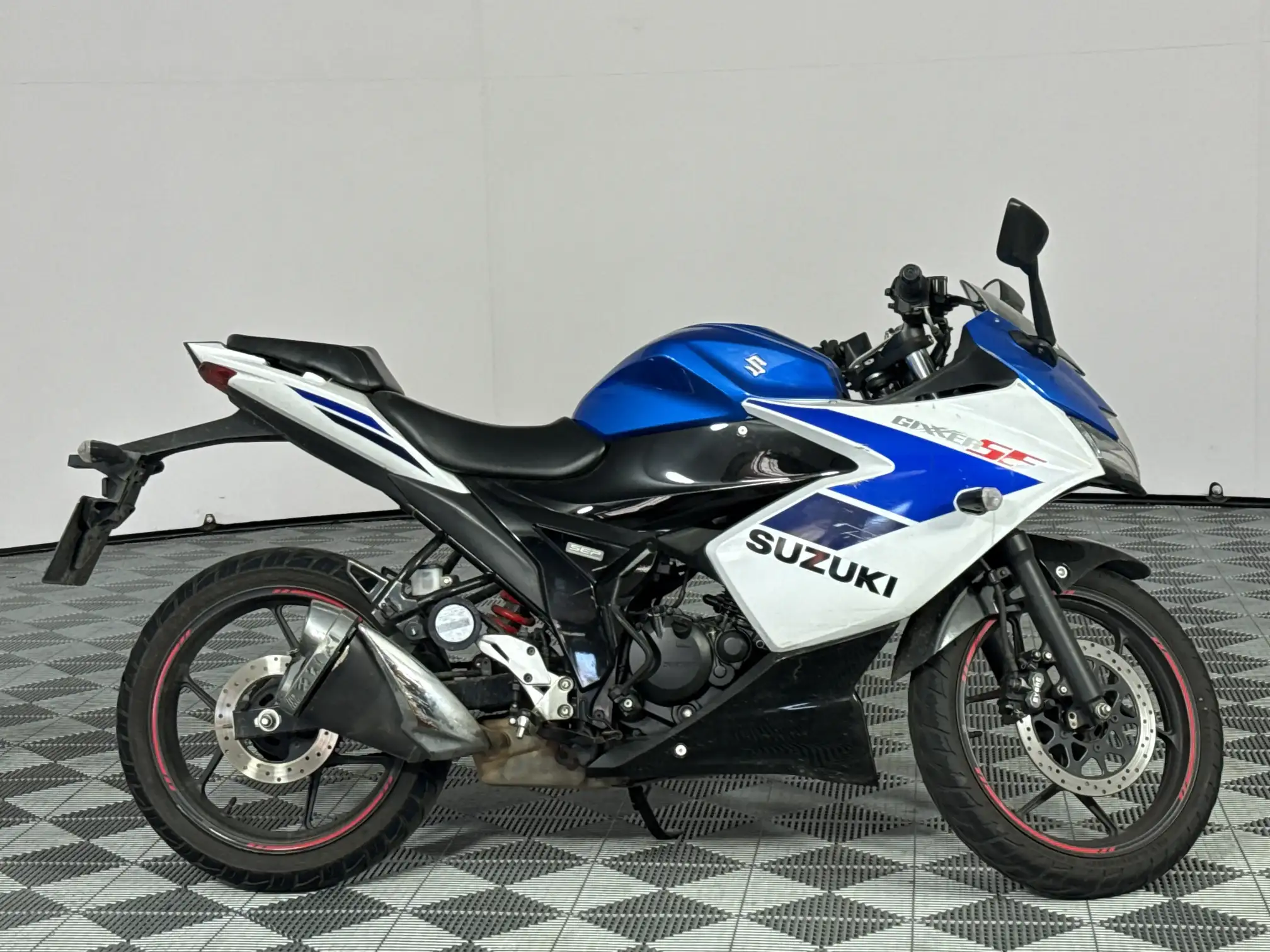 Suzuki GSX