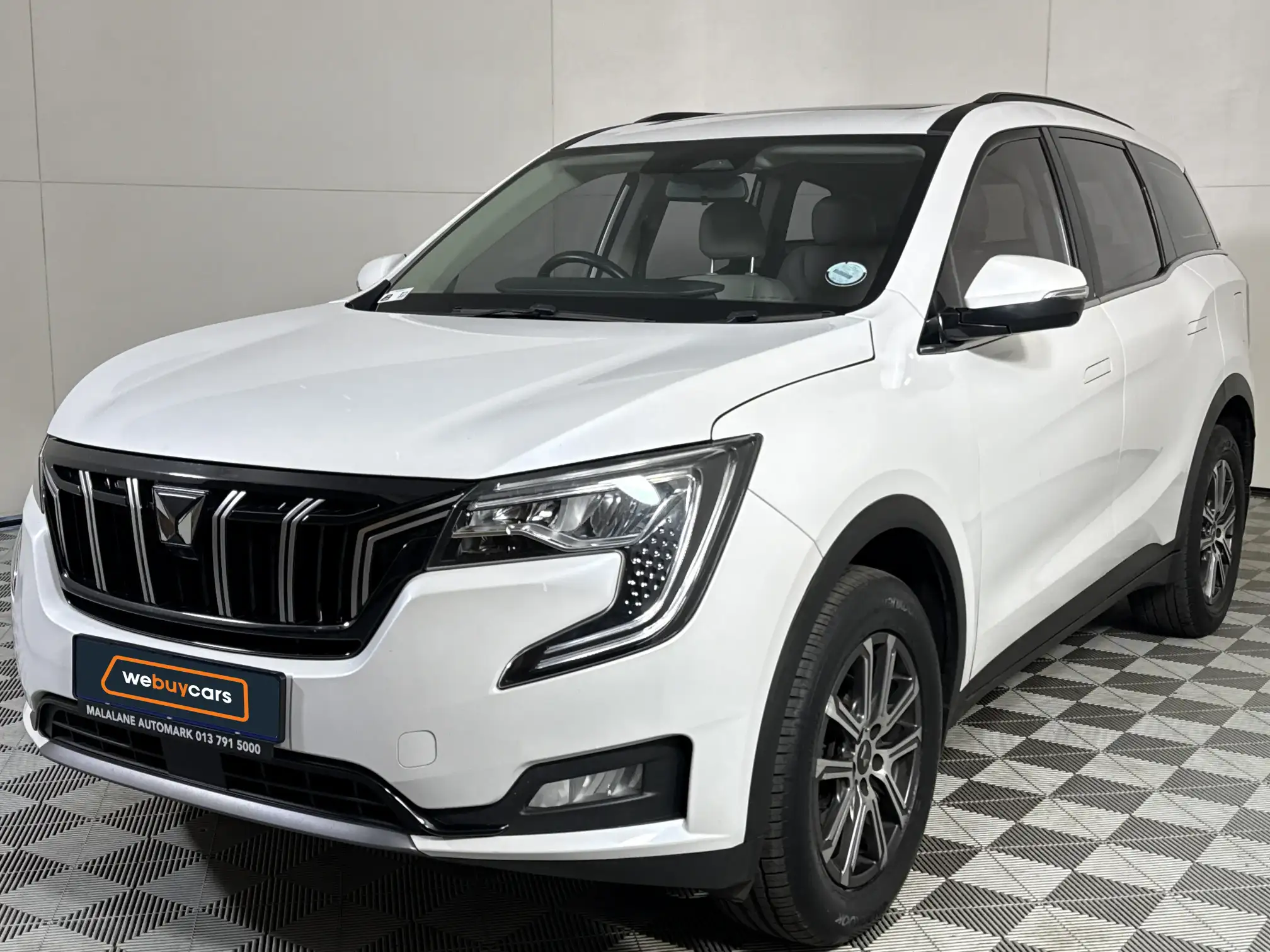 2024 Mahindra XUV 700
