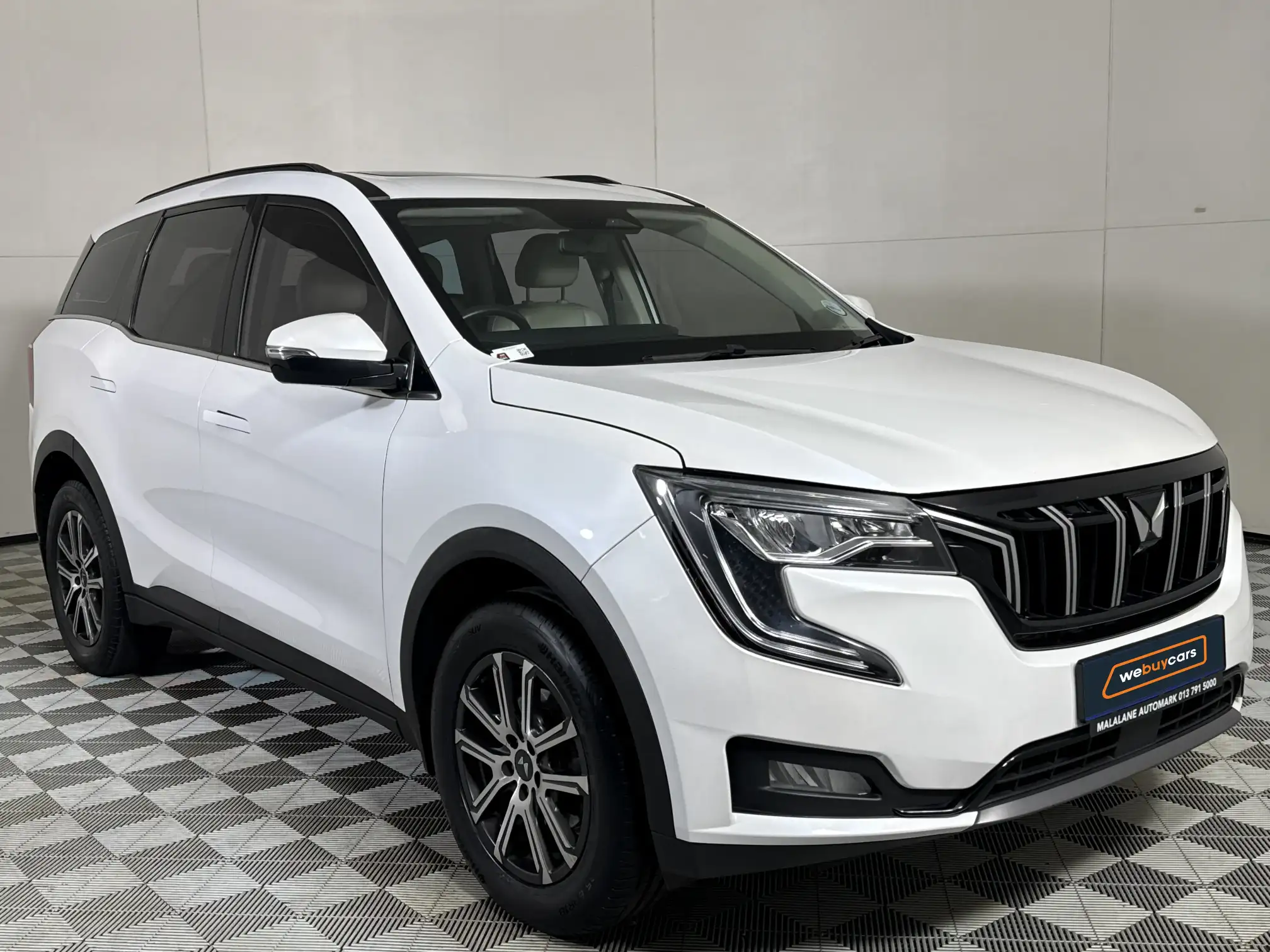 Mahindra XUV 700