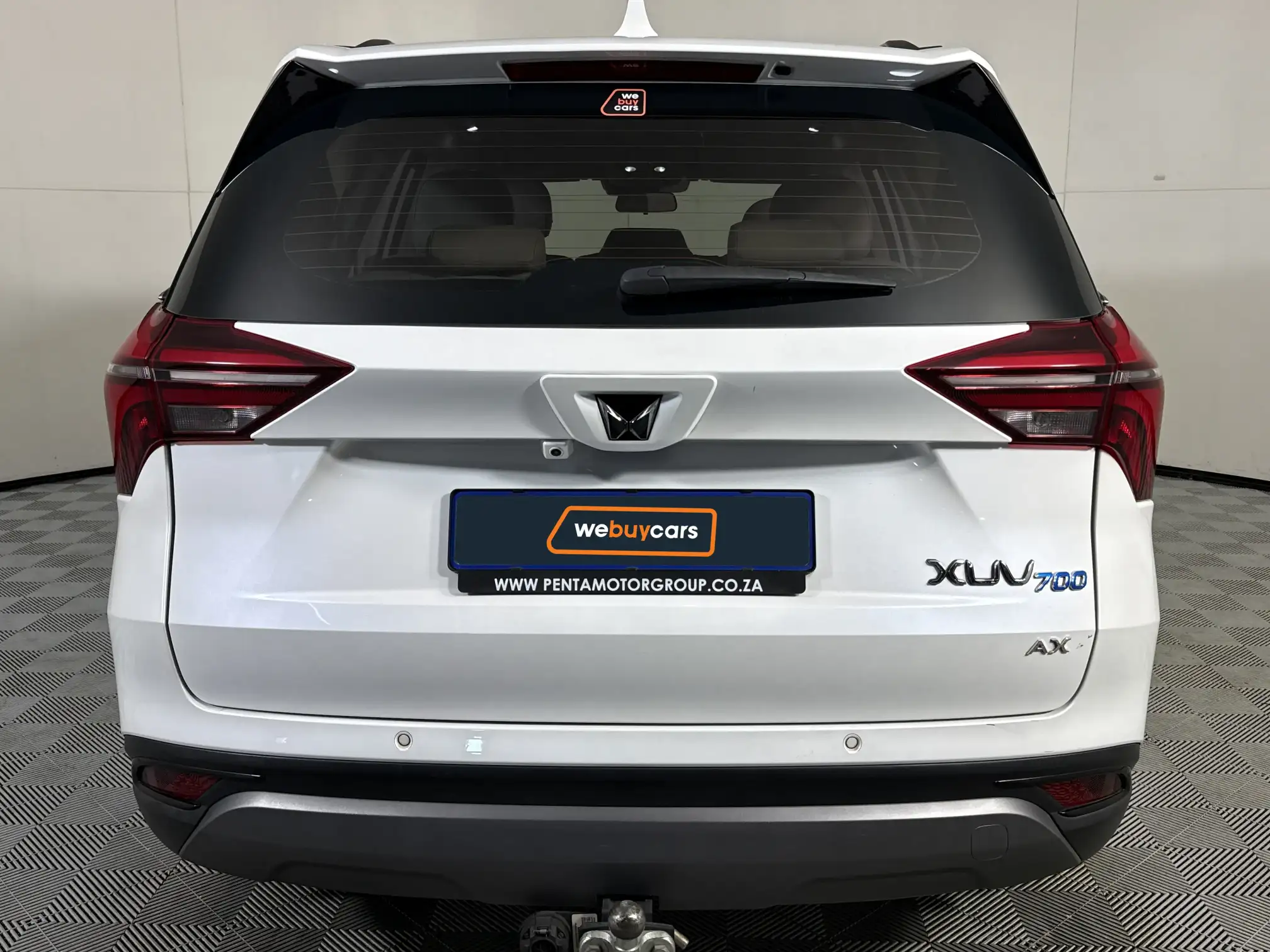 Mahindra XUV 700