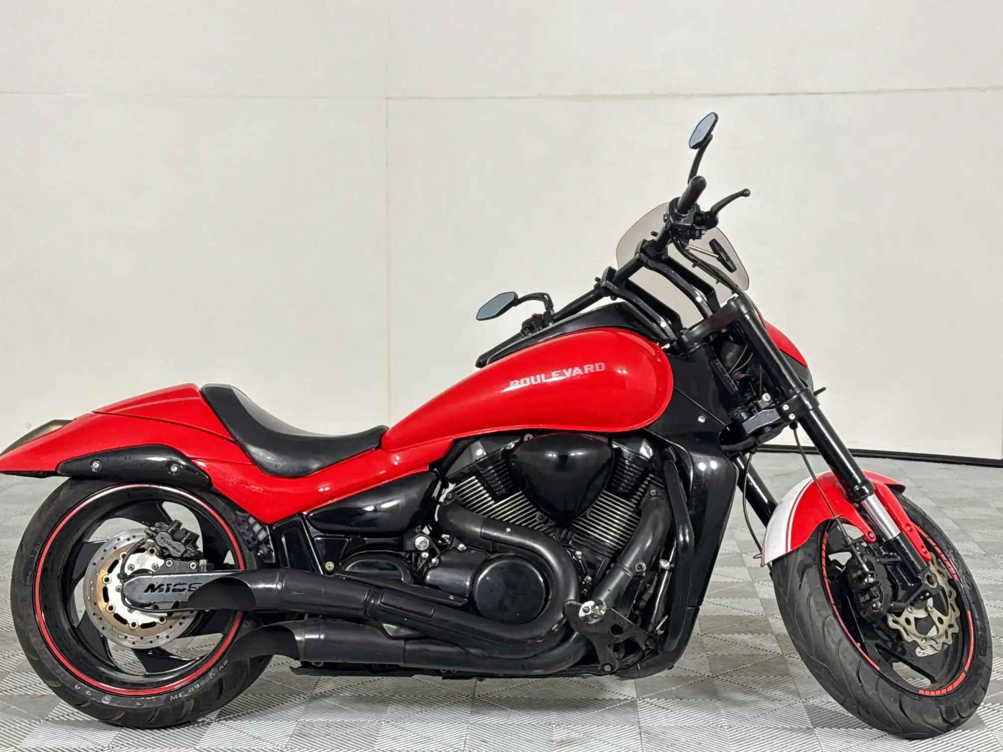 Suzuki Boulevard