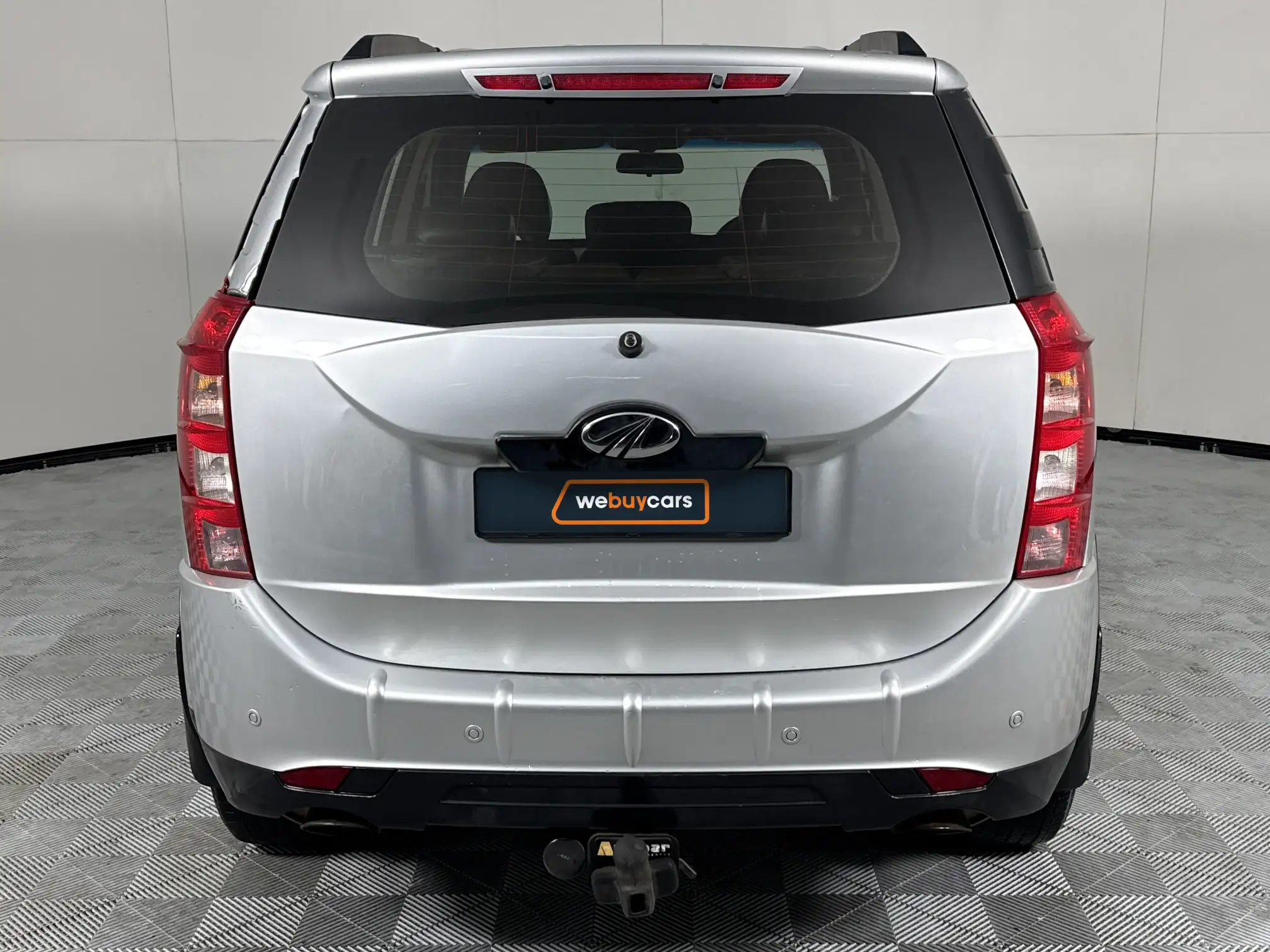 Mahindra XUV