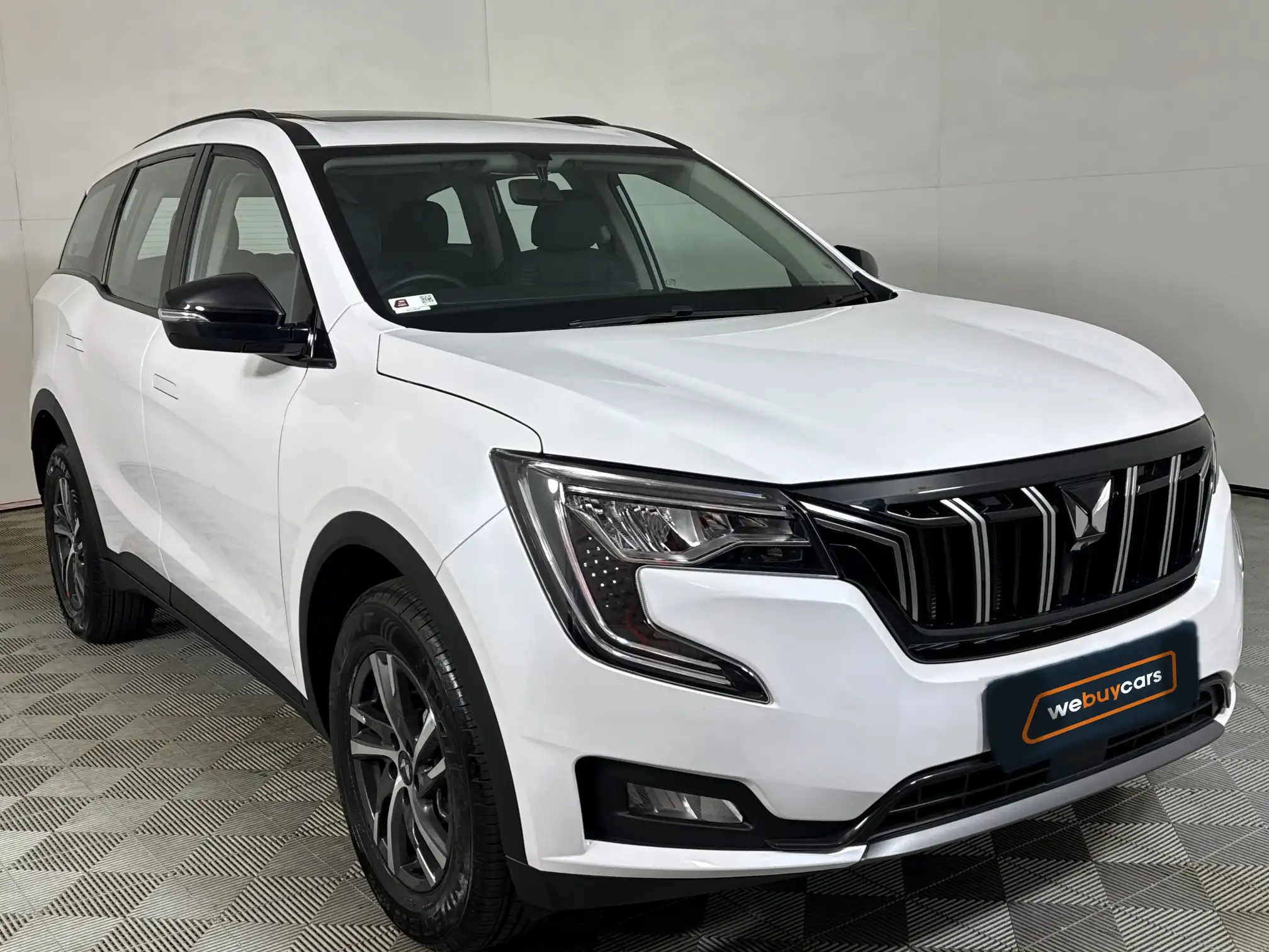 Mahindra XUV 700