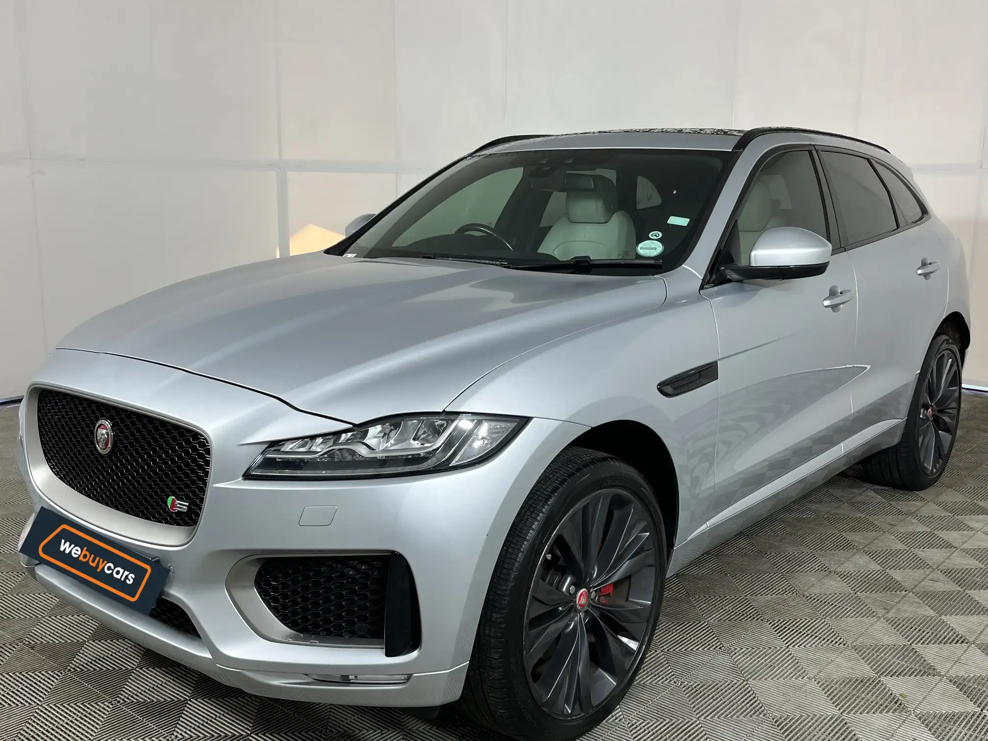 Jaguar F-Pace