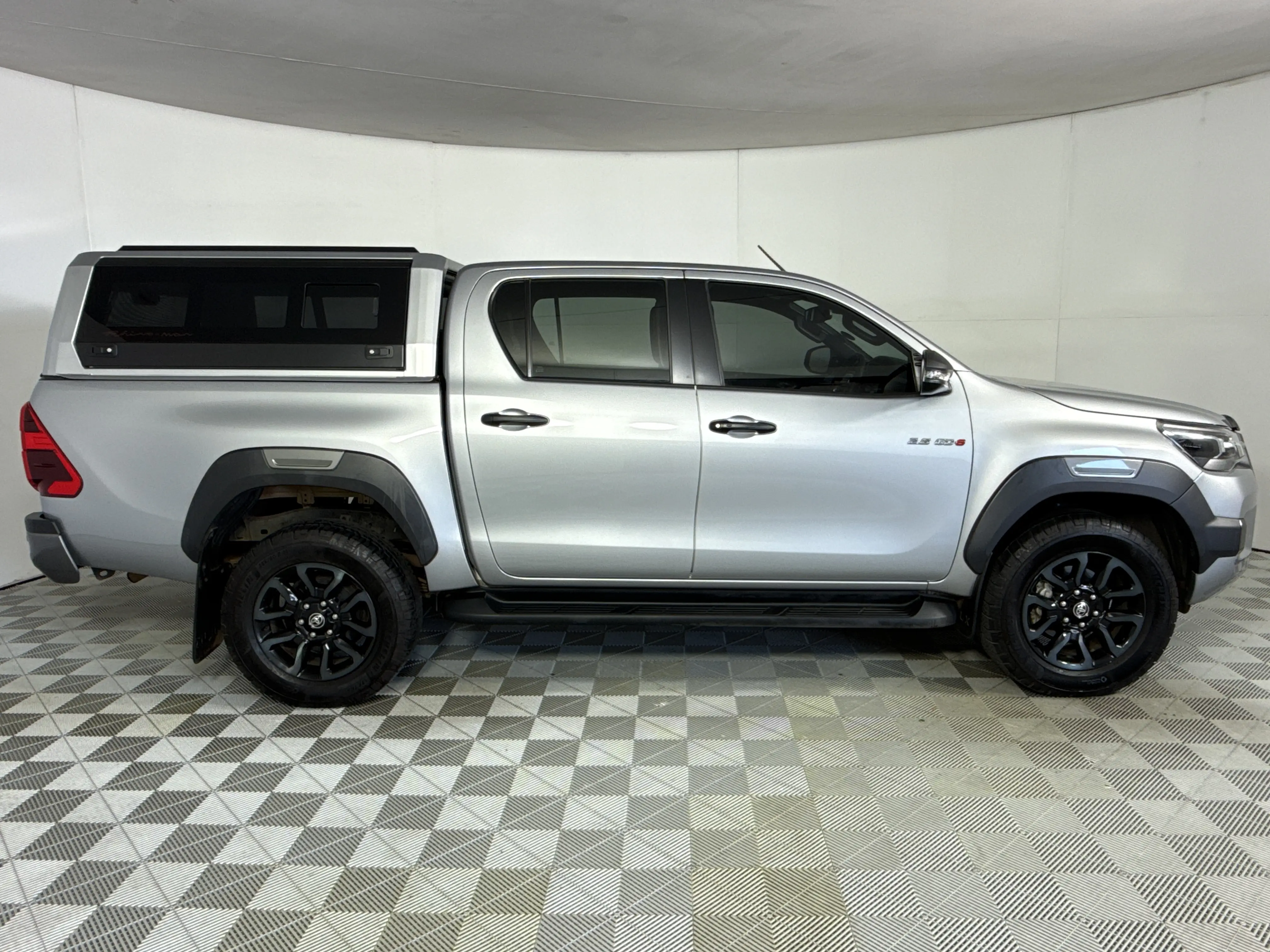 2022 Toyota Hilux 2.8 Gd-6 RB Legend Auto Pick Up Double Cab, photo 4